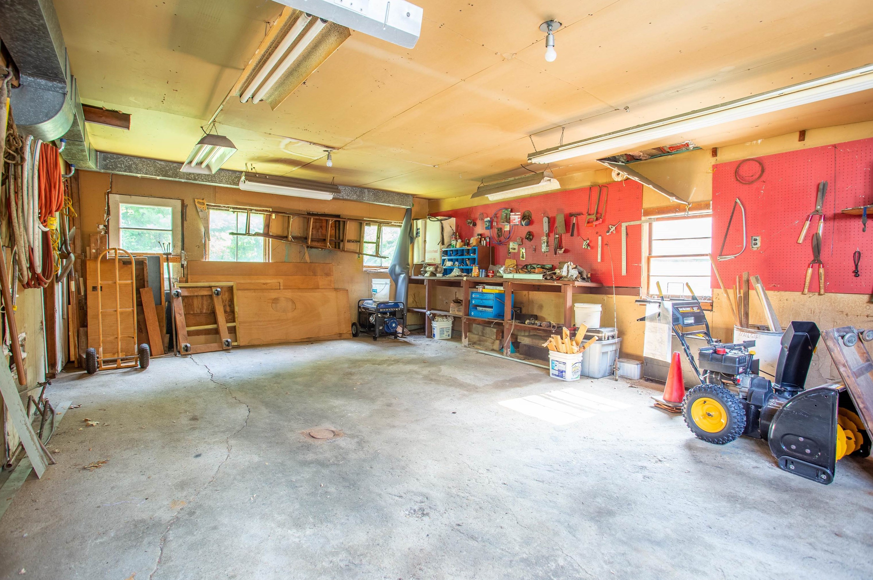 79 Phillip St, Manchester NH 03102 exterior