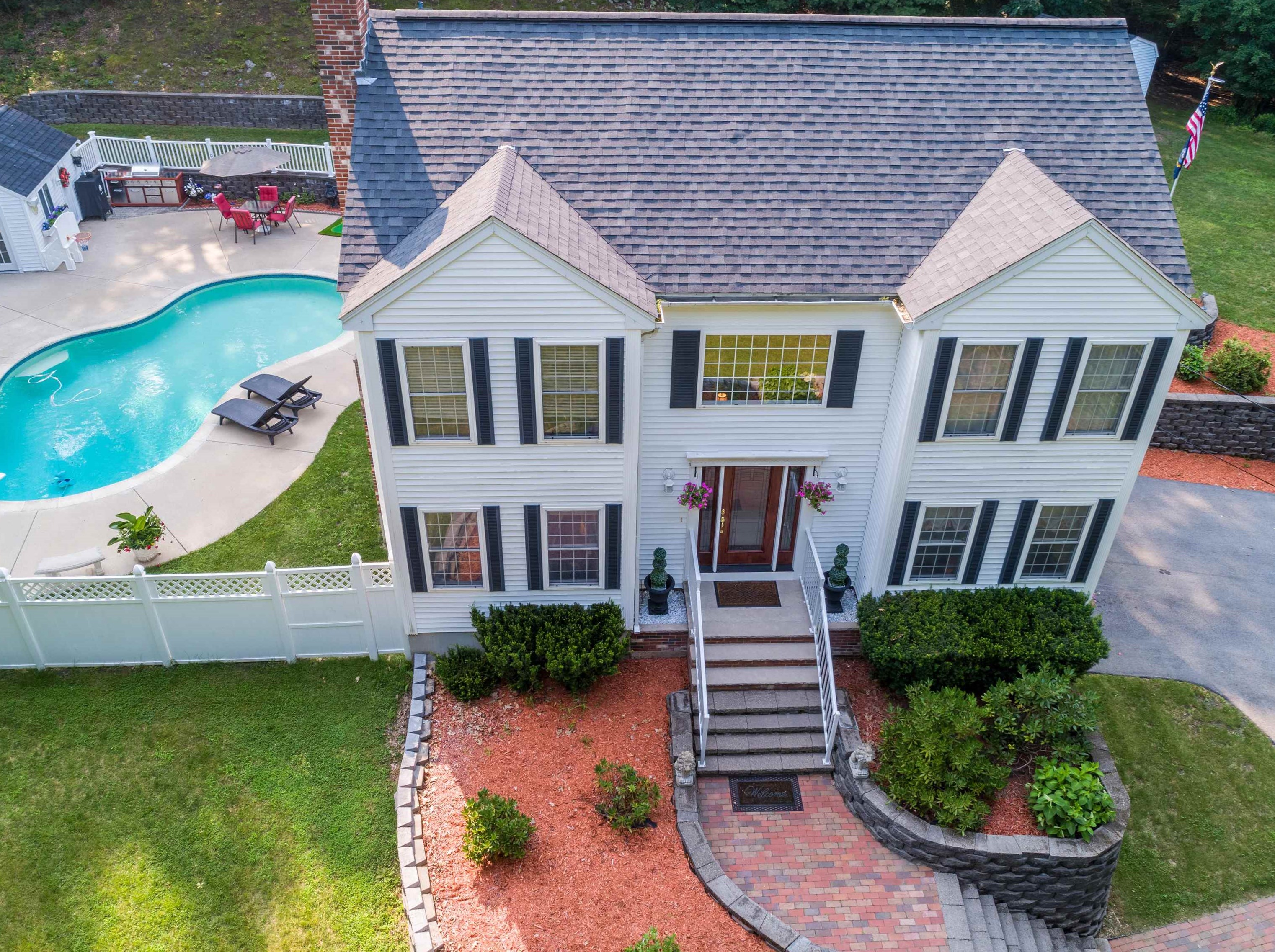 5 Lone Goose Rd, Newton, NH 03858
