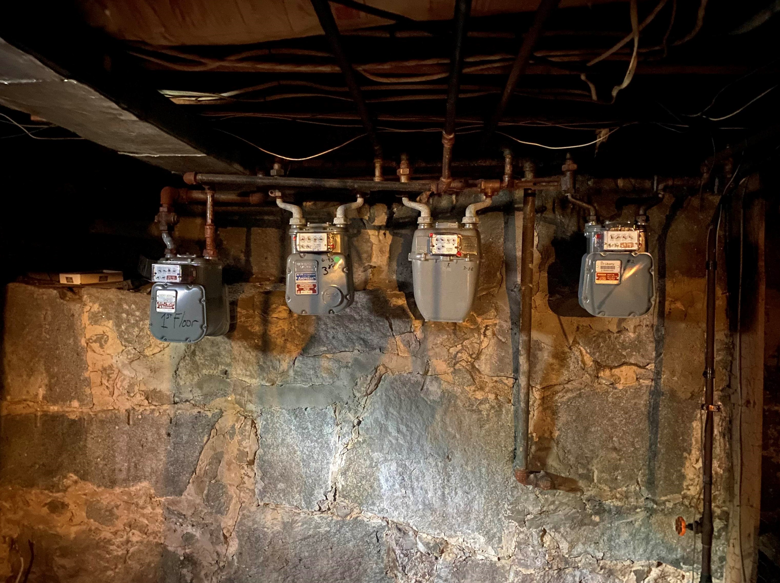 21 Elm St, Manchester NH 03101-2716 exterior