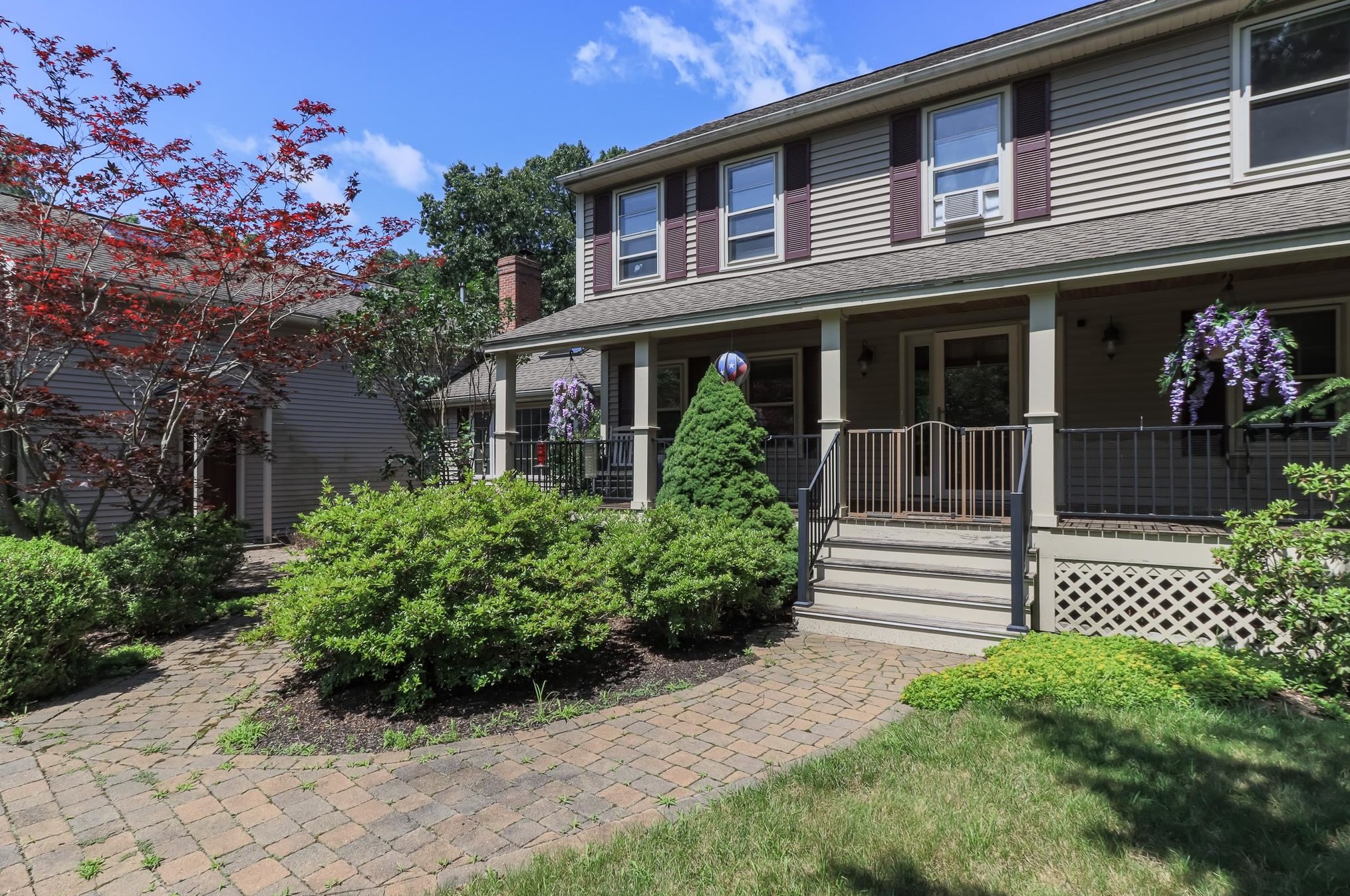 13 Park Ave, Londonderry, NH 03053