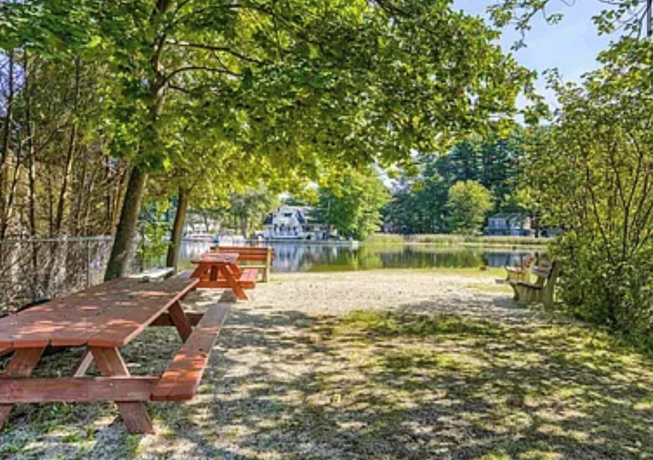 2 Short St, Windham, NH 03087-2381