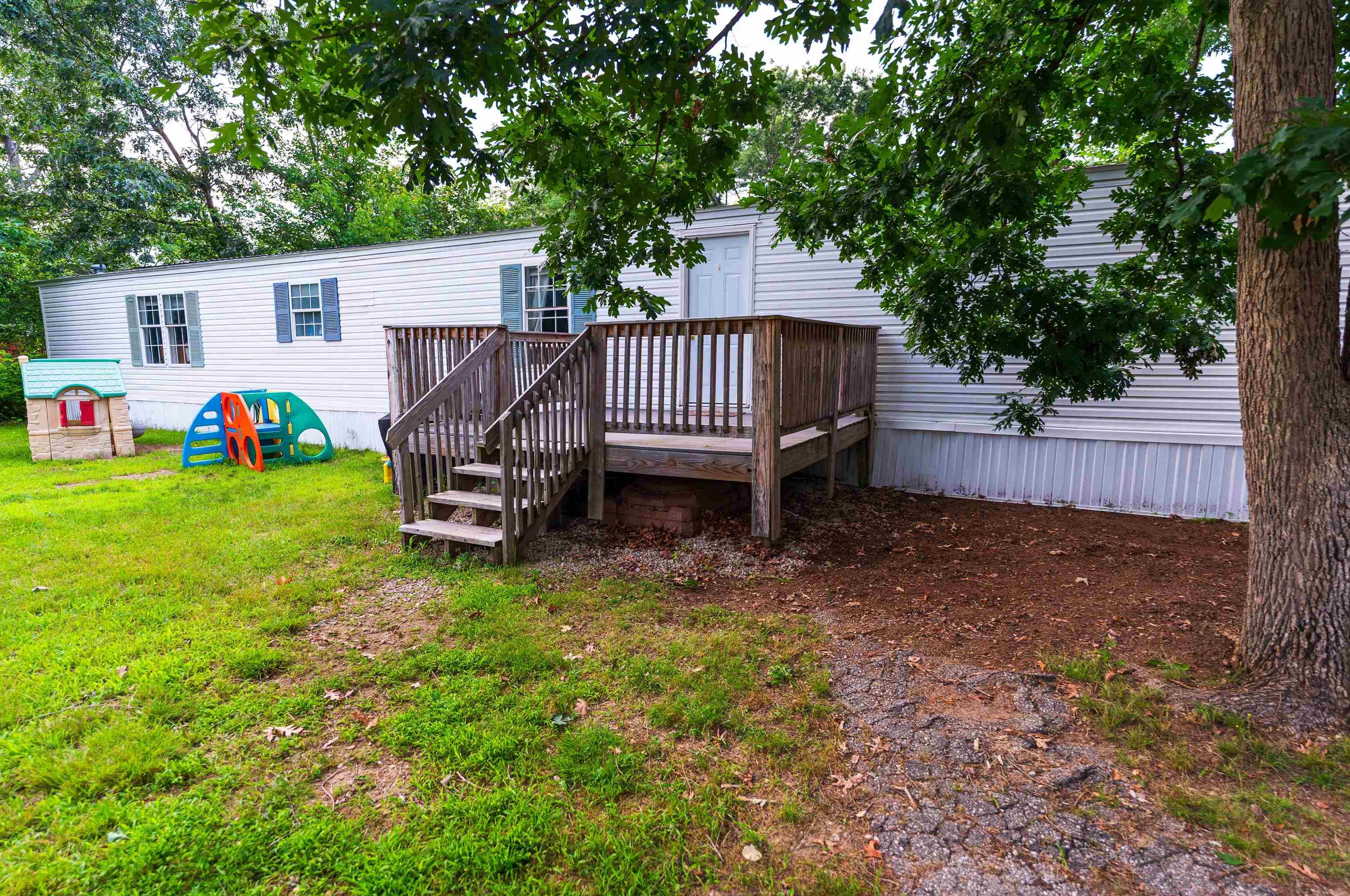 76 Pineland Park Rd, Milton, NH 03851