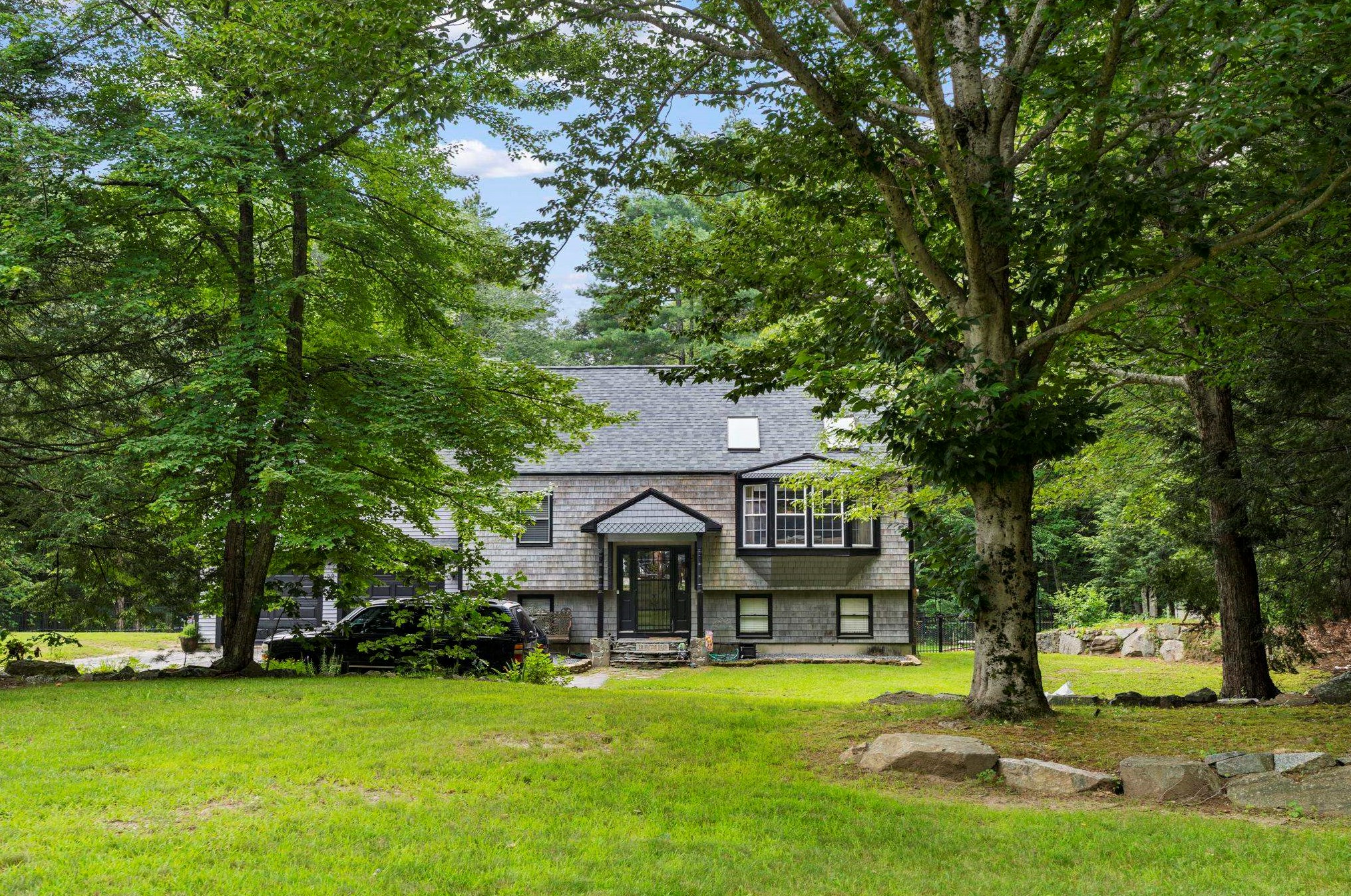 28 Watson Rd, Kensington, NH 03833-4550