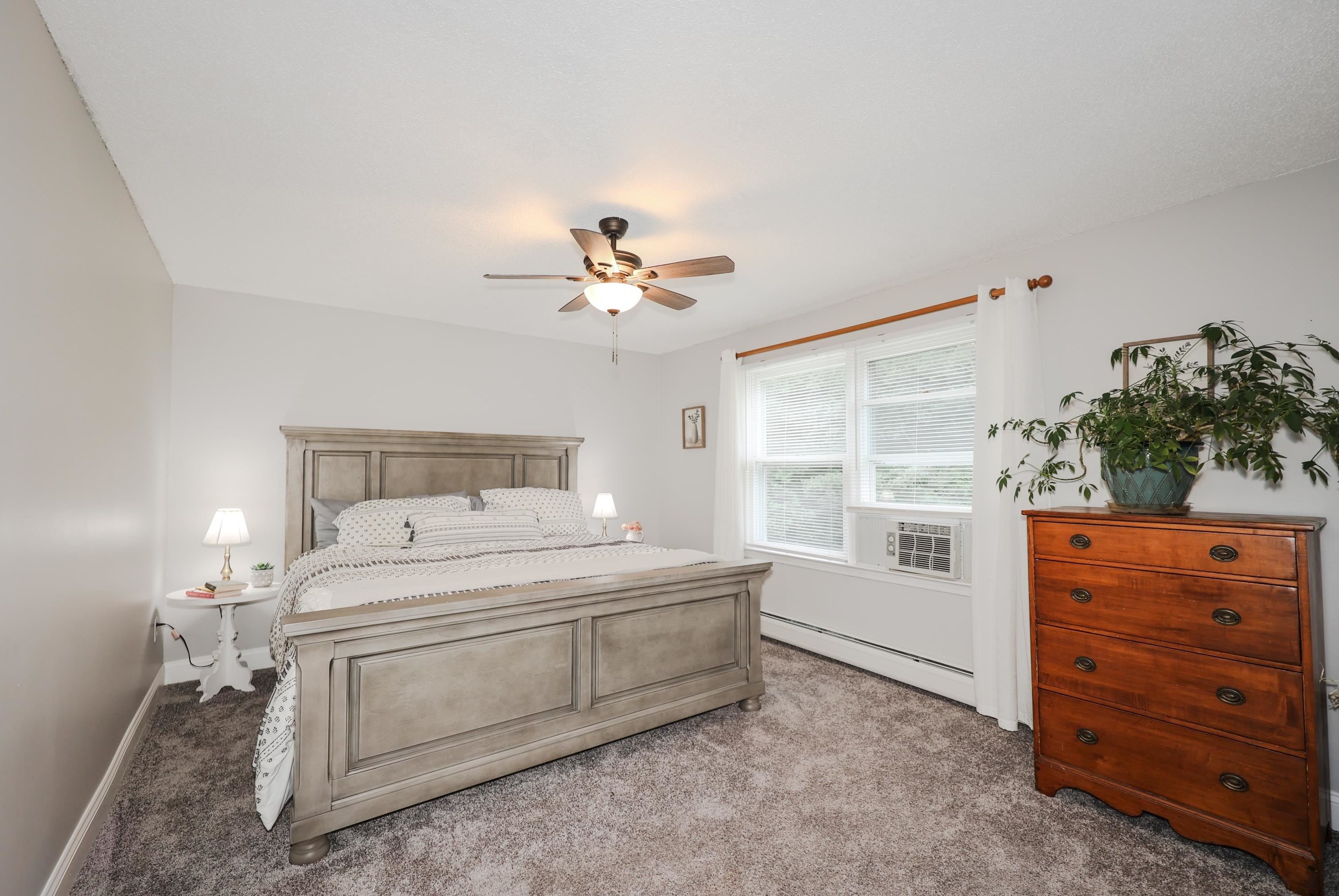 35 Donovan Ct, Merrimack NH 03054-6220 exterior