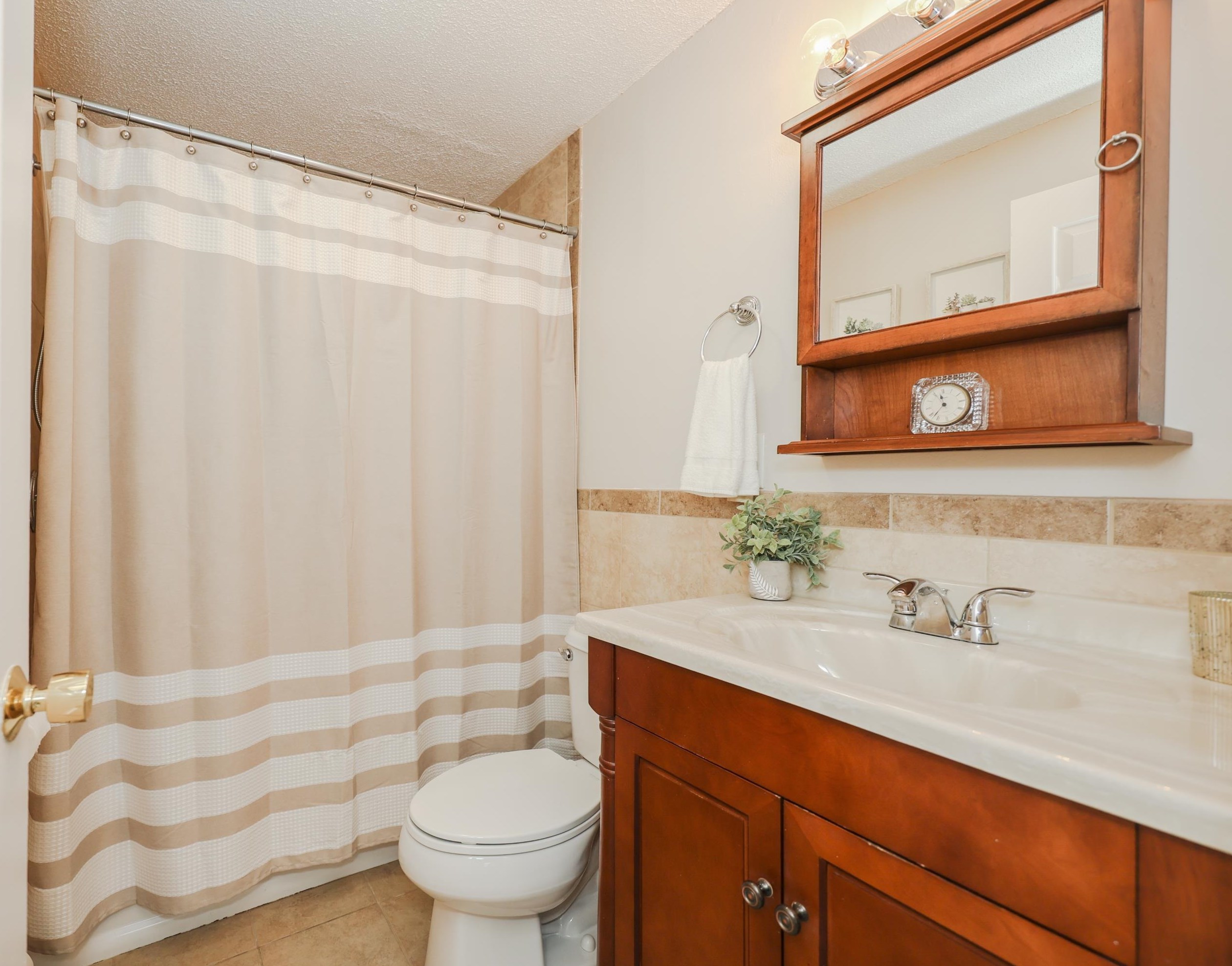 35 Donovan Ct, Merrimack NH 03054-6220 exterior