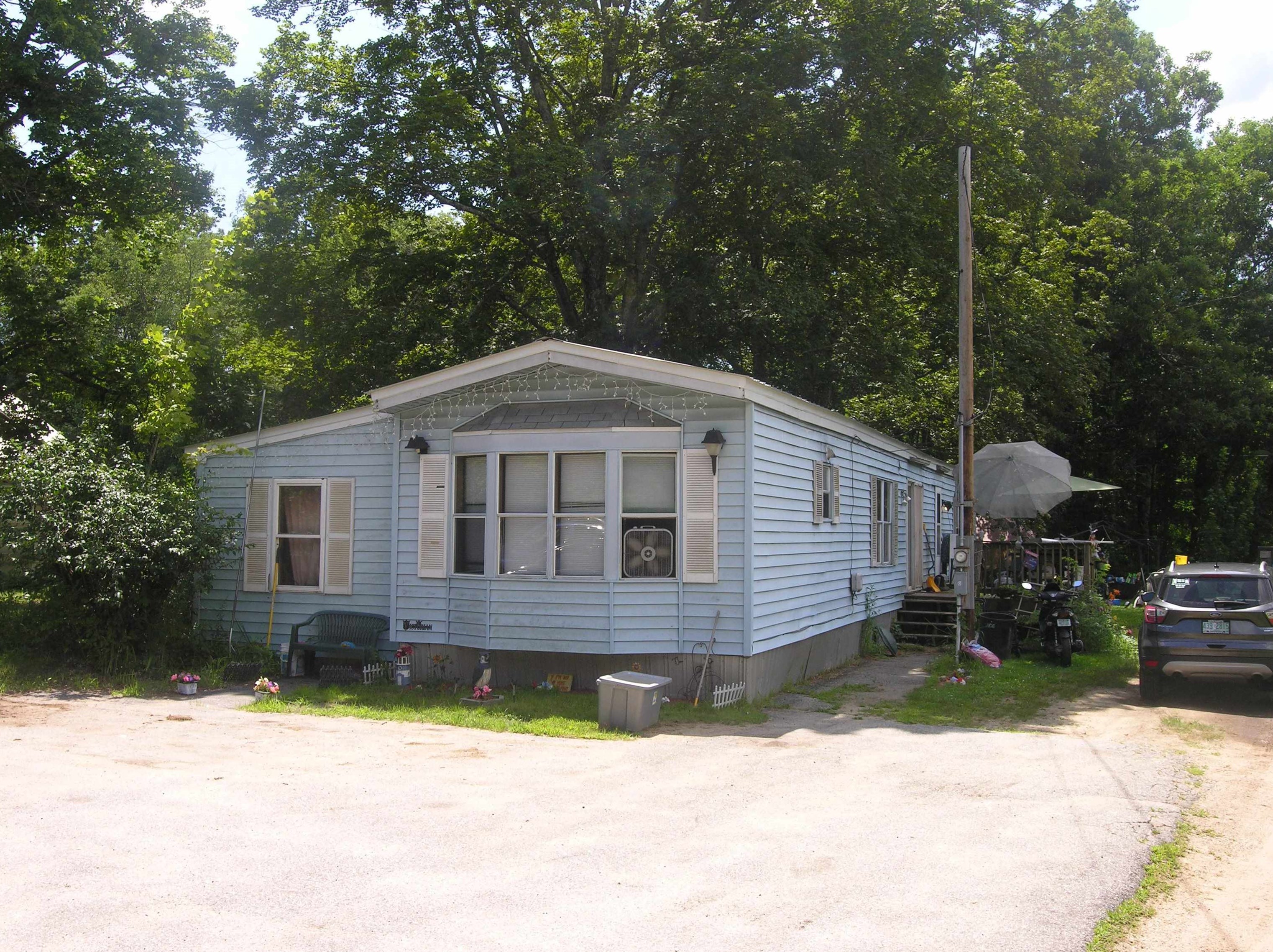 362 Pleasant St, Epping, NH 03042 exterior