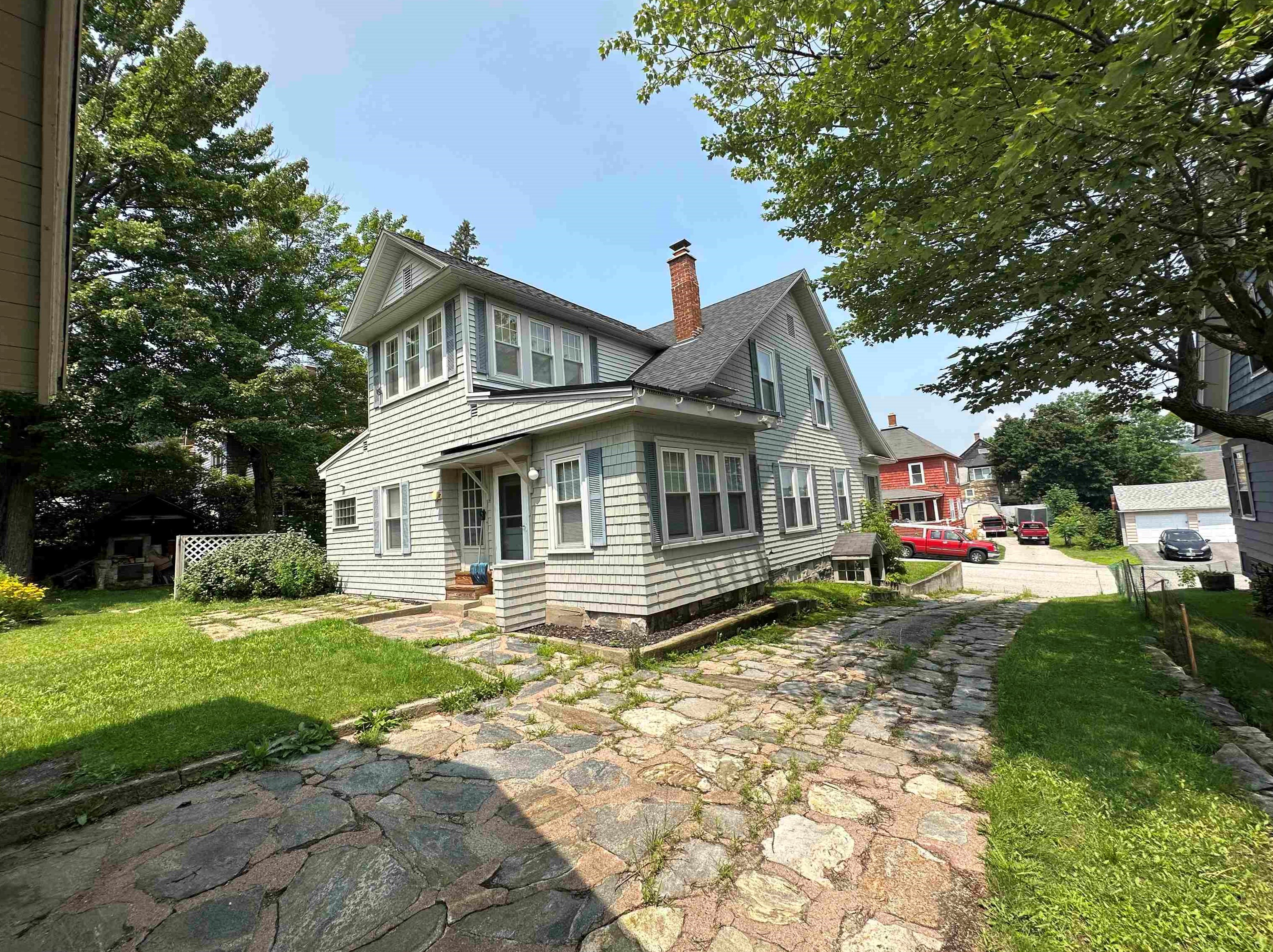 27 Laurel St, Berlin, NH 03570