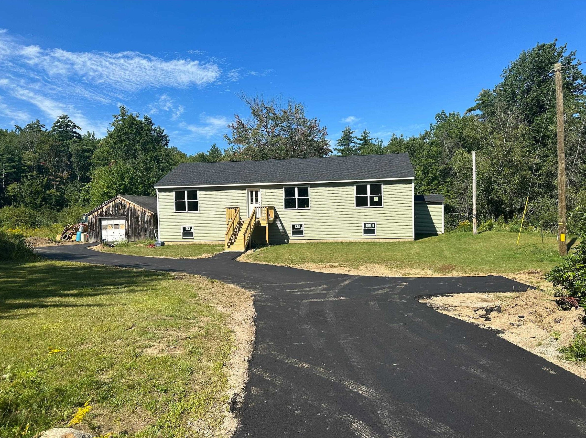 293 Cross Mill Rd, Tilton, NH 03276