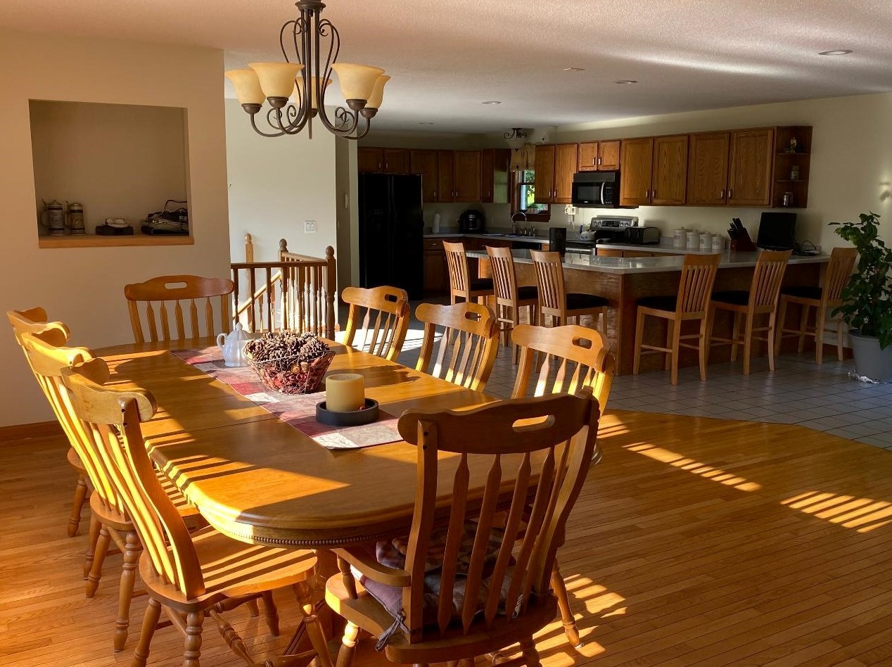 88 Corliss Ln, Columbia, NH 03576
