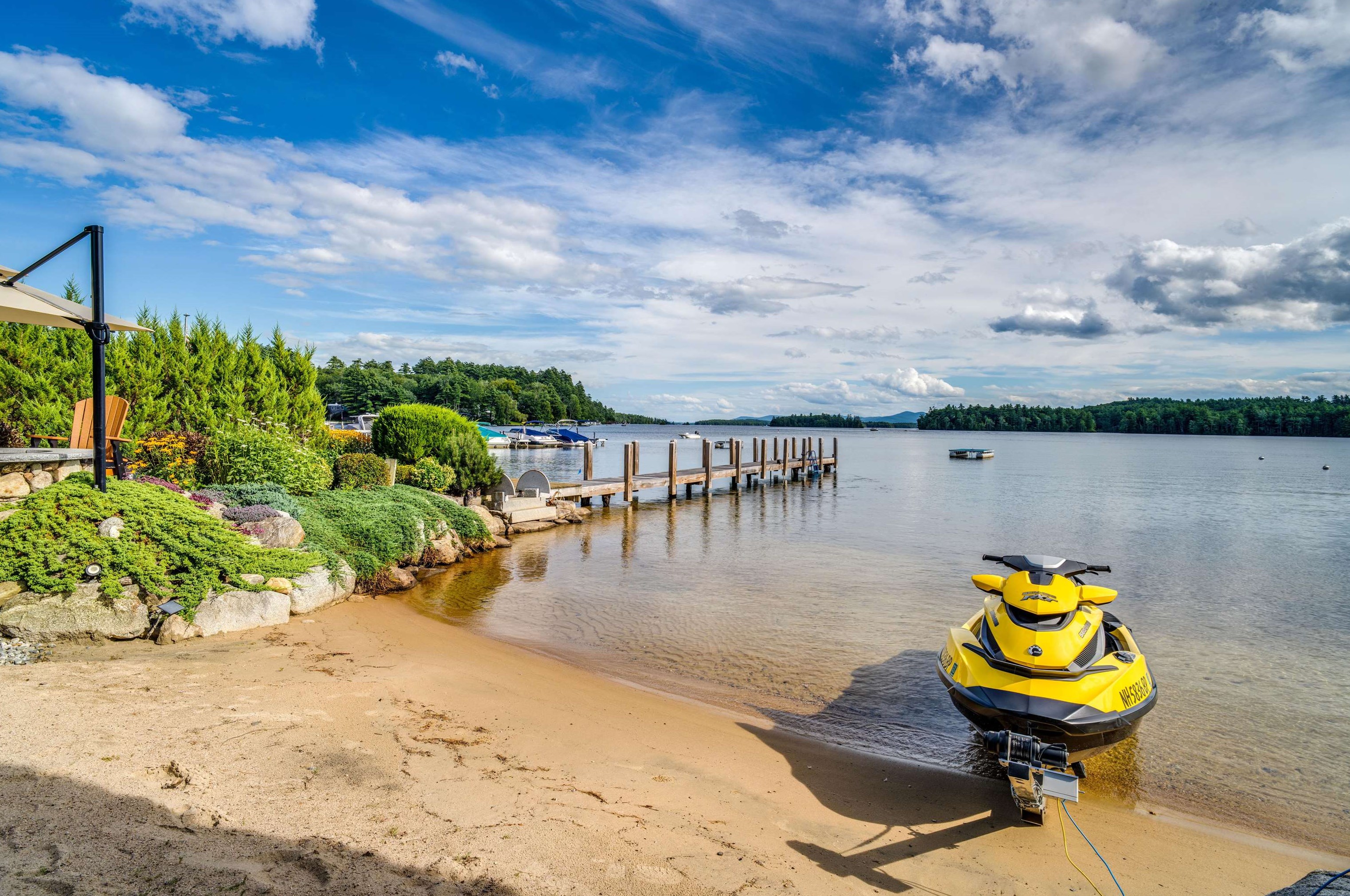 38 Lake Shore Dr, Moultonborough, NH 03254 exterior