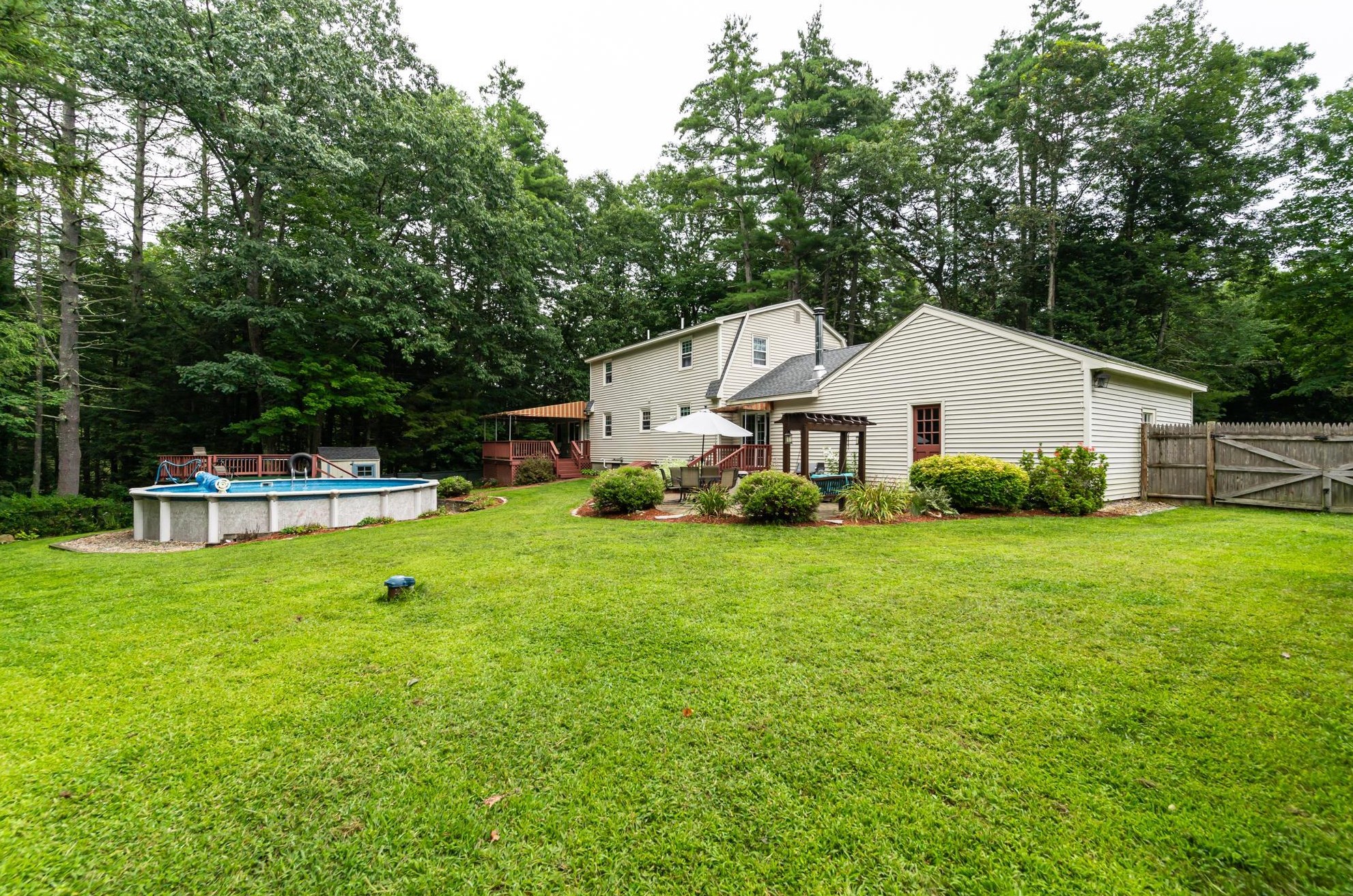 30 Beebe Ln, Merrimack NH 03054-2945 exterior