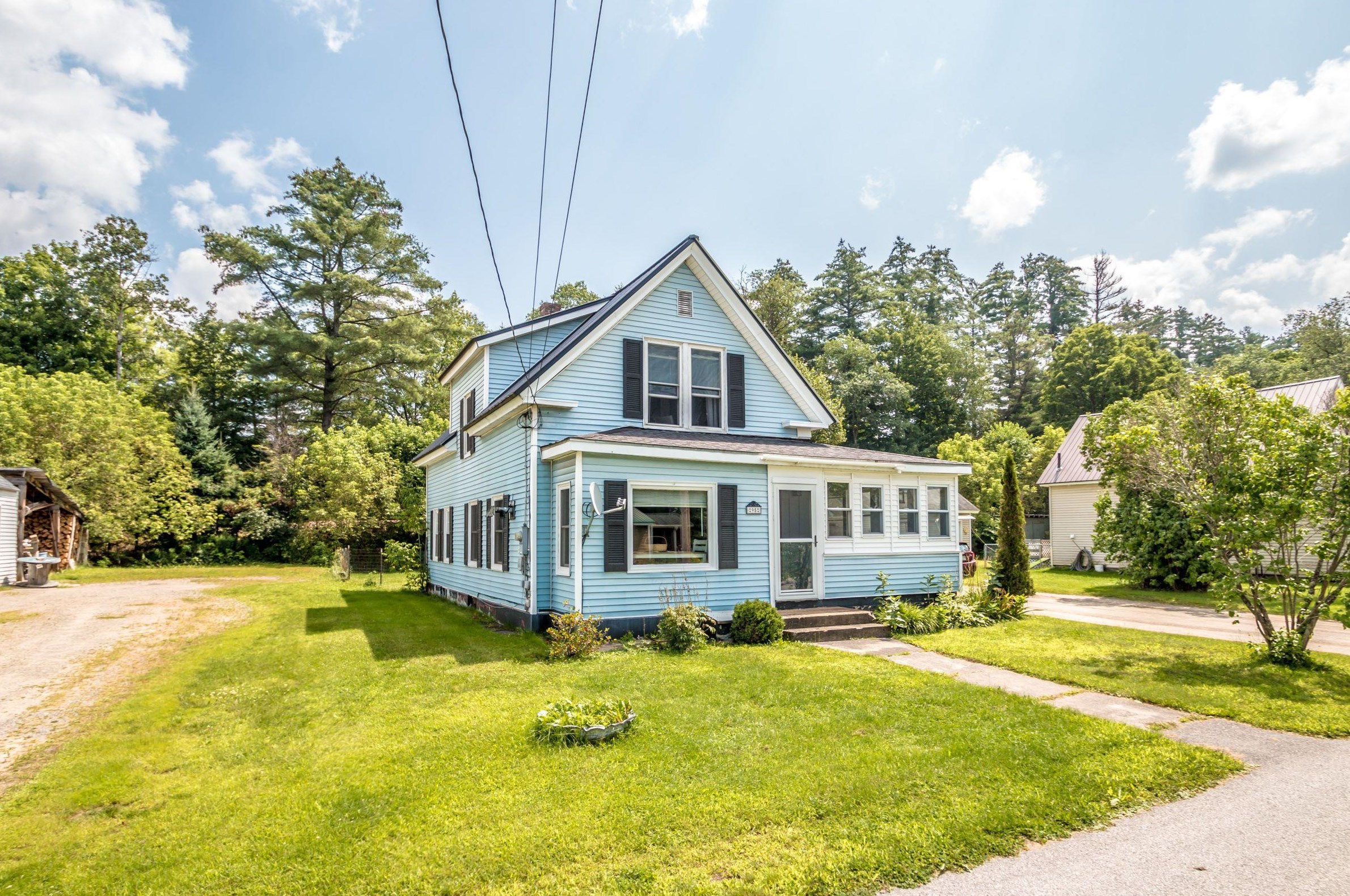 95 Summer St, Lancaster, NH 03584-3555