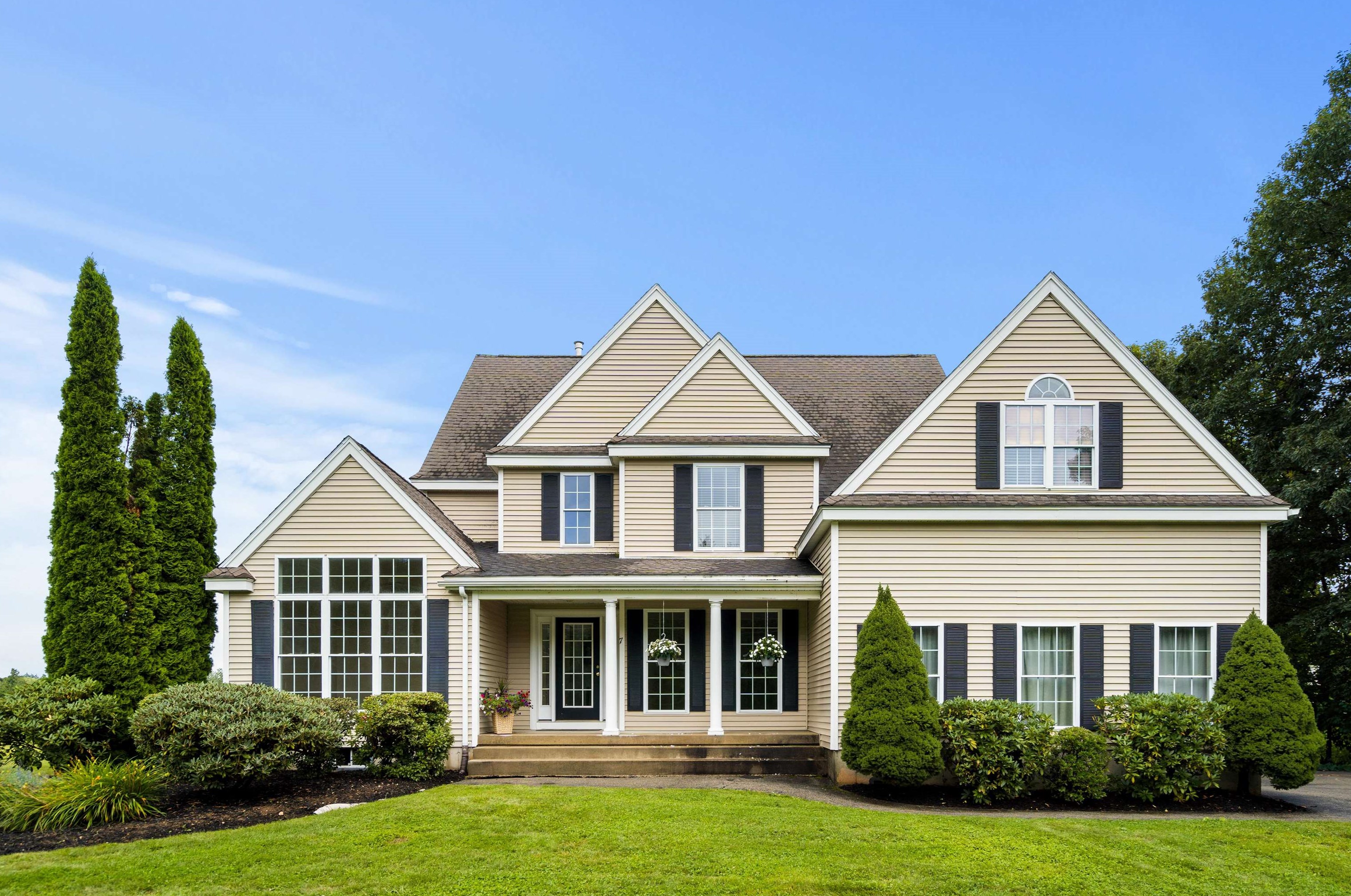 7 Tenney Farm Rd, Sandown, NH 03873