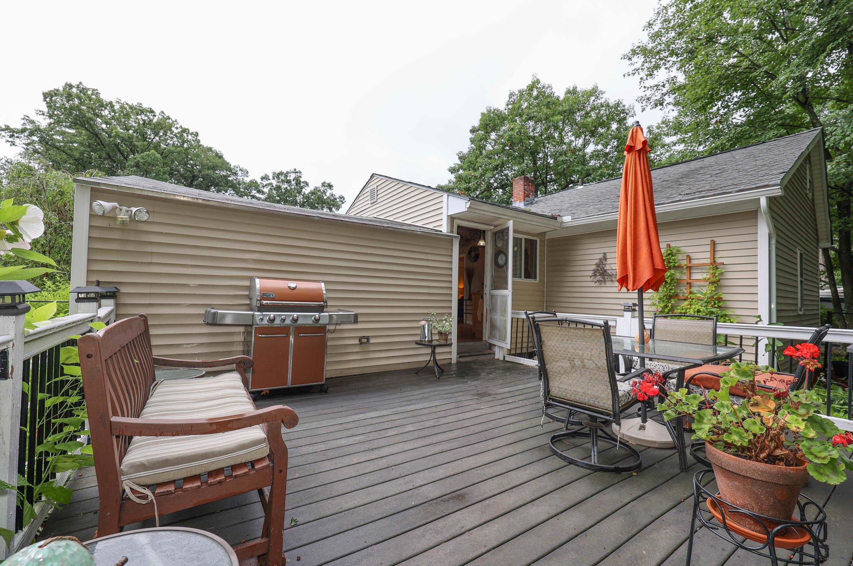 76 Kenberma St, Manchester NH 03103-6014 exterior