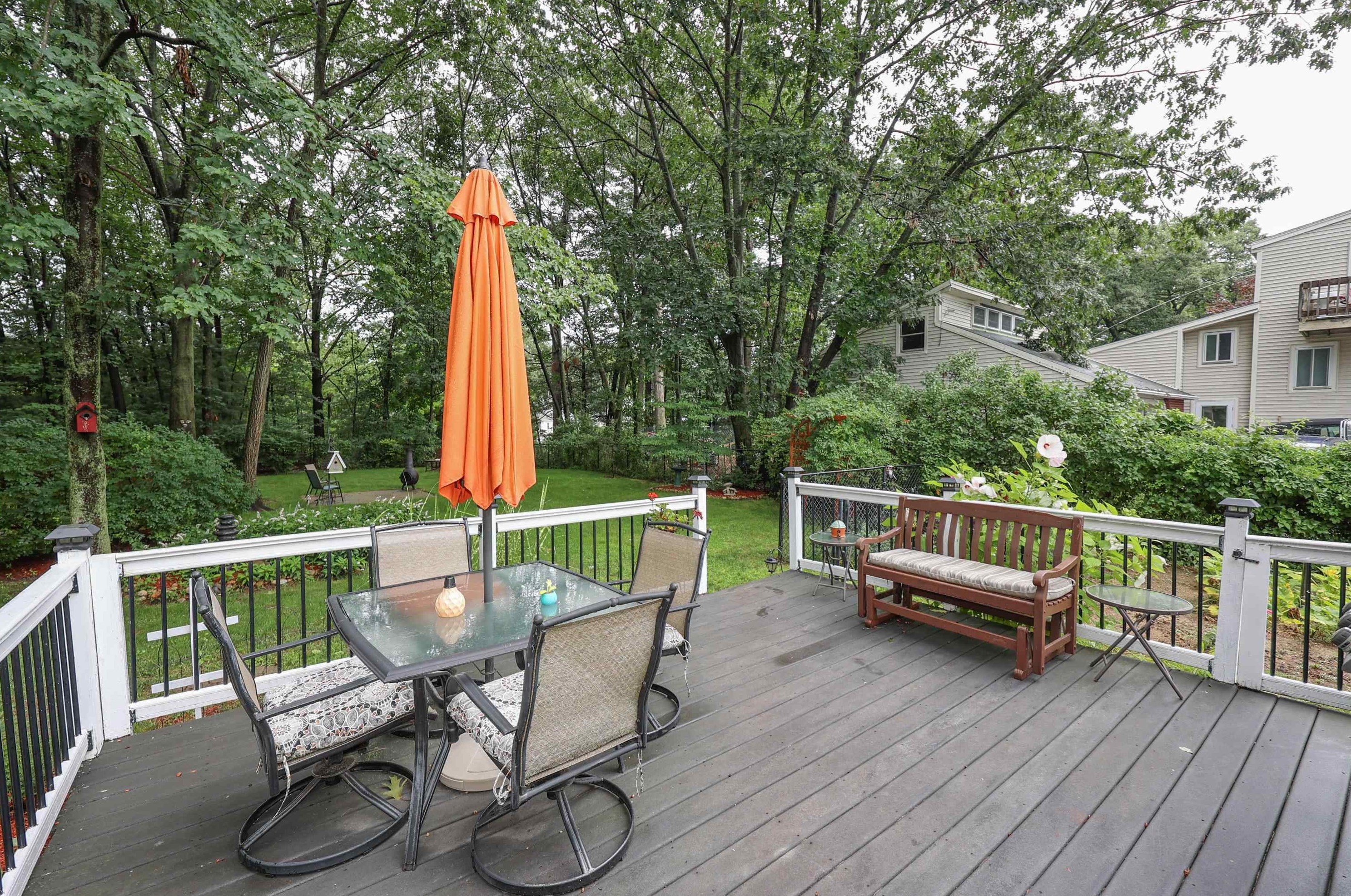 76 Kenberma St, Manchester NH 03103-6014 exterior