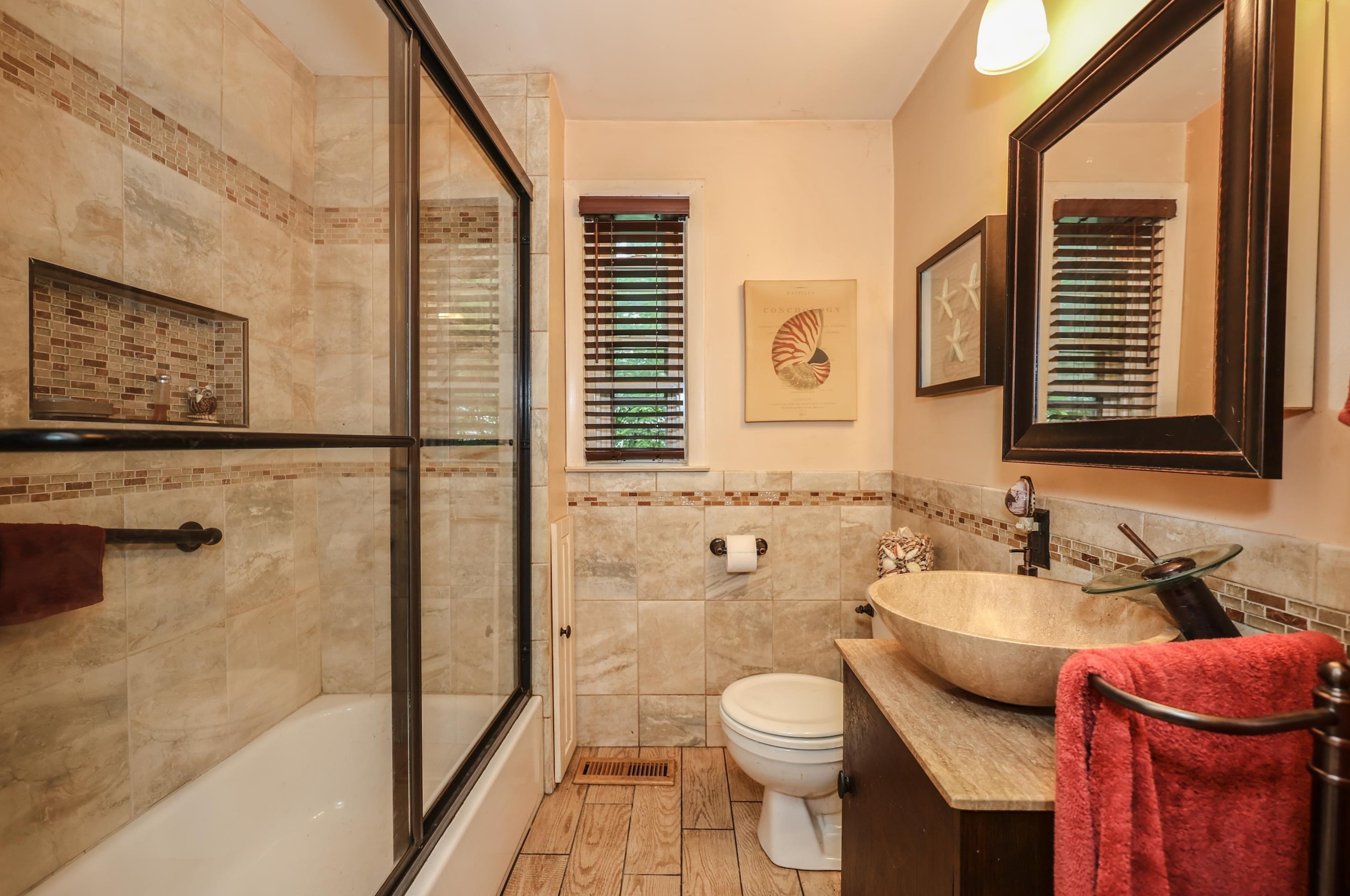 76 Kenberma St, Manchester NH 03103-6014 exterior