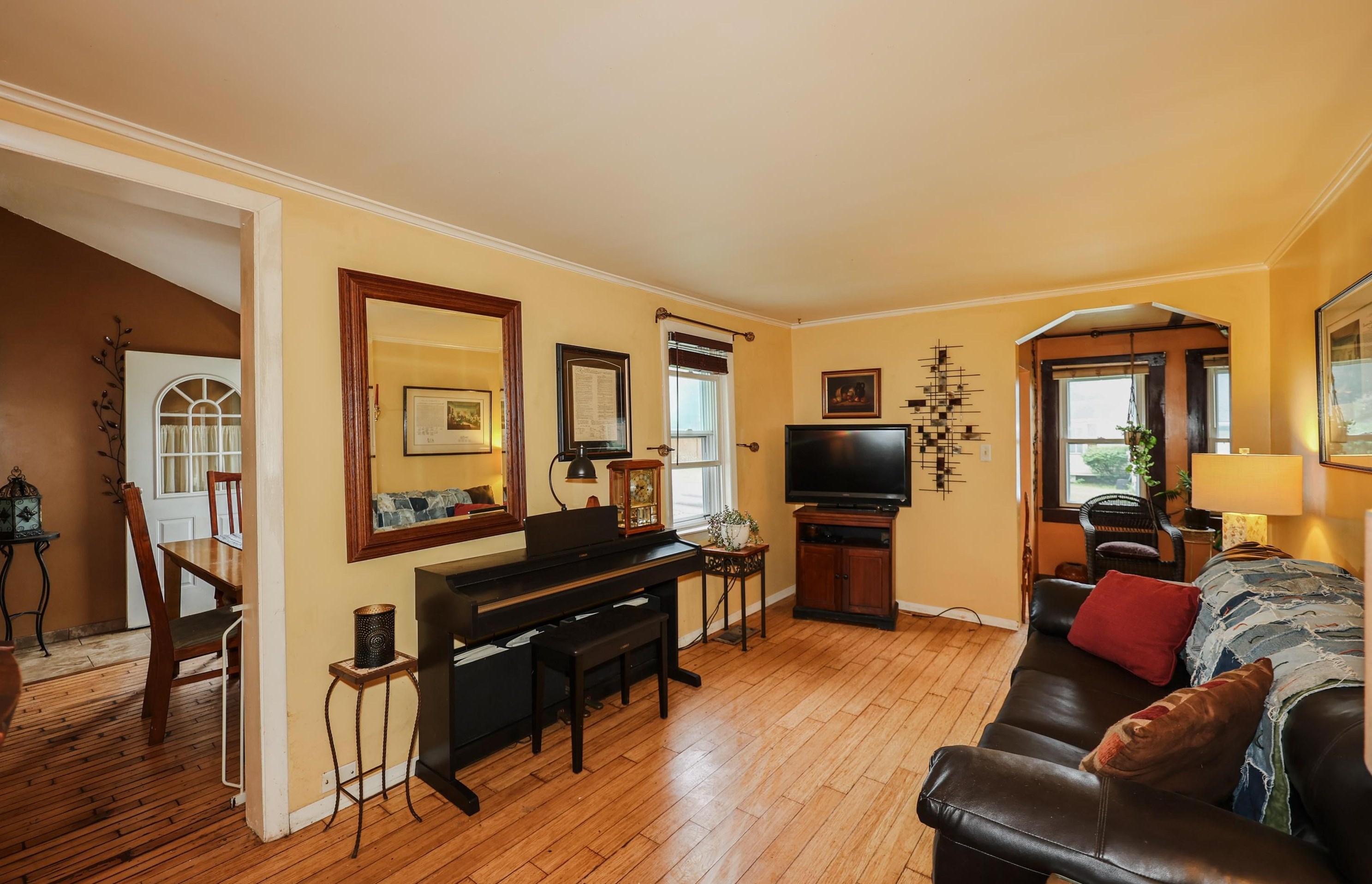 76 Kenberma St, Manchester, NH 03103-6020