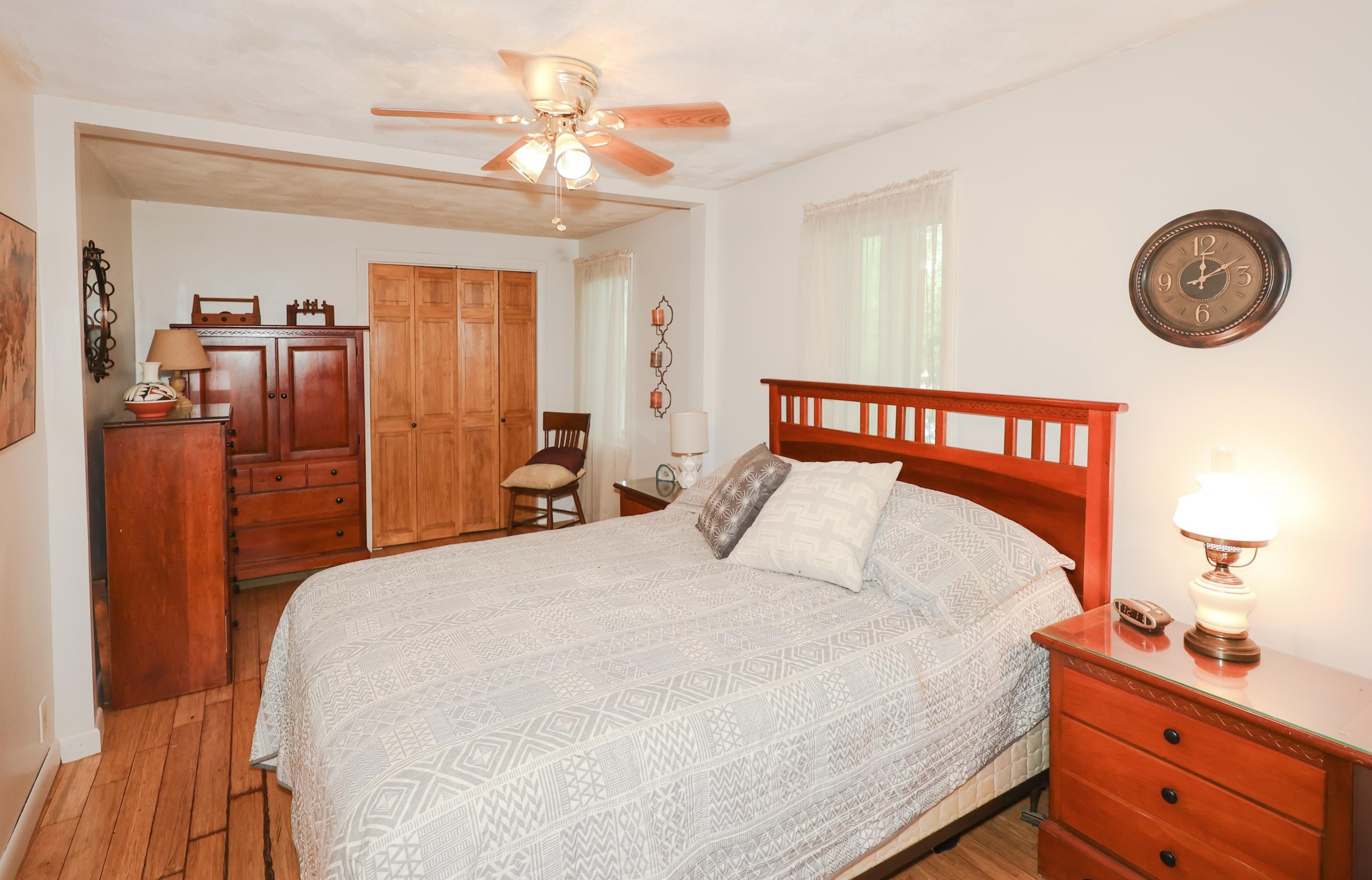 76 Kenberma St, Manchester NH 03103-6014 exterior