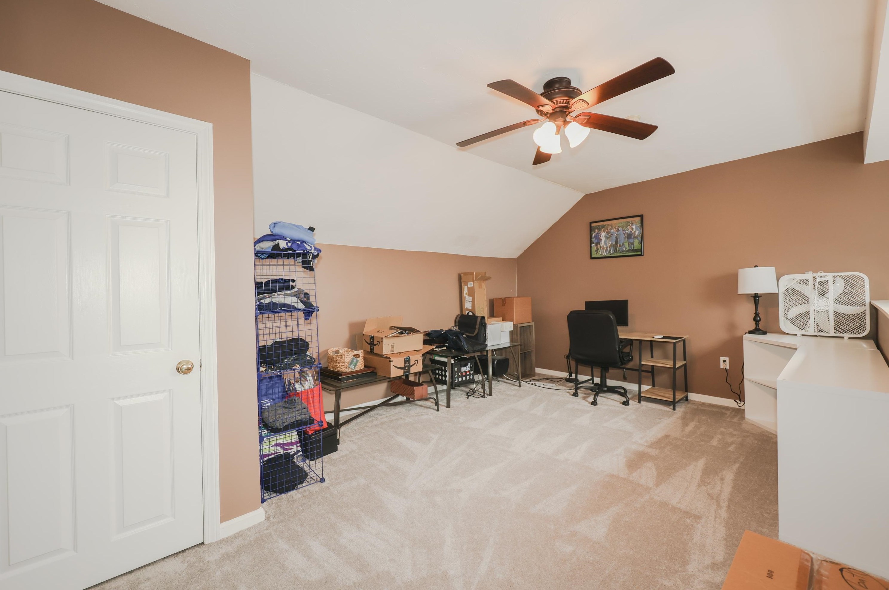 307 Cir Rd, Manchester NH 03103-3182 exterior