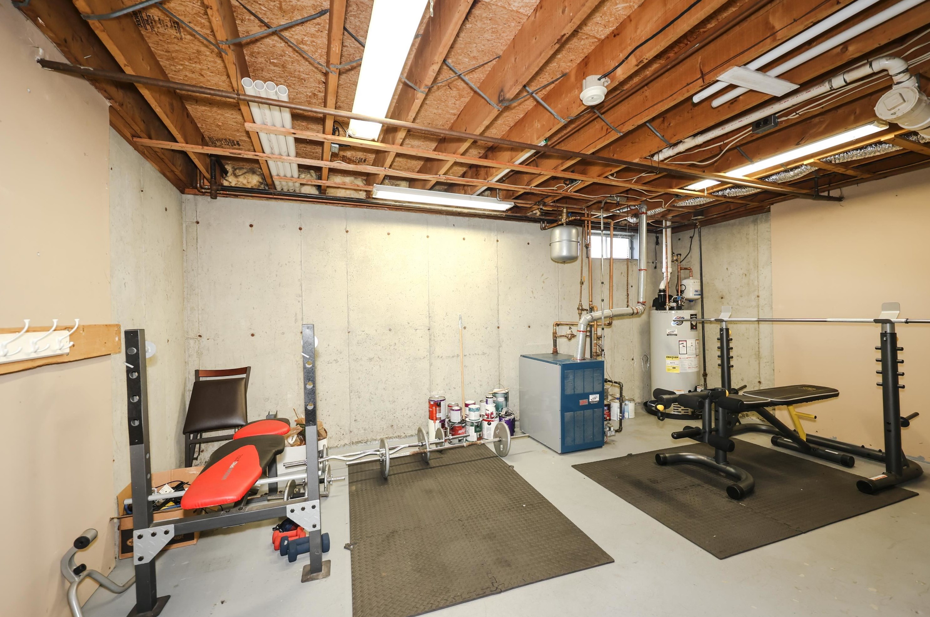 307 Cir Rd, Manchester NH 03103-3182 exterior