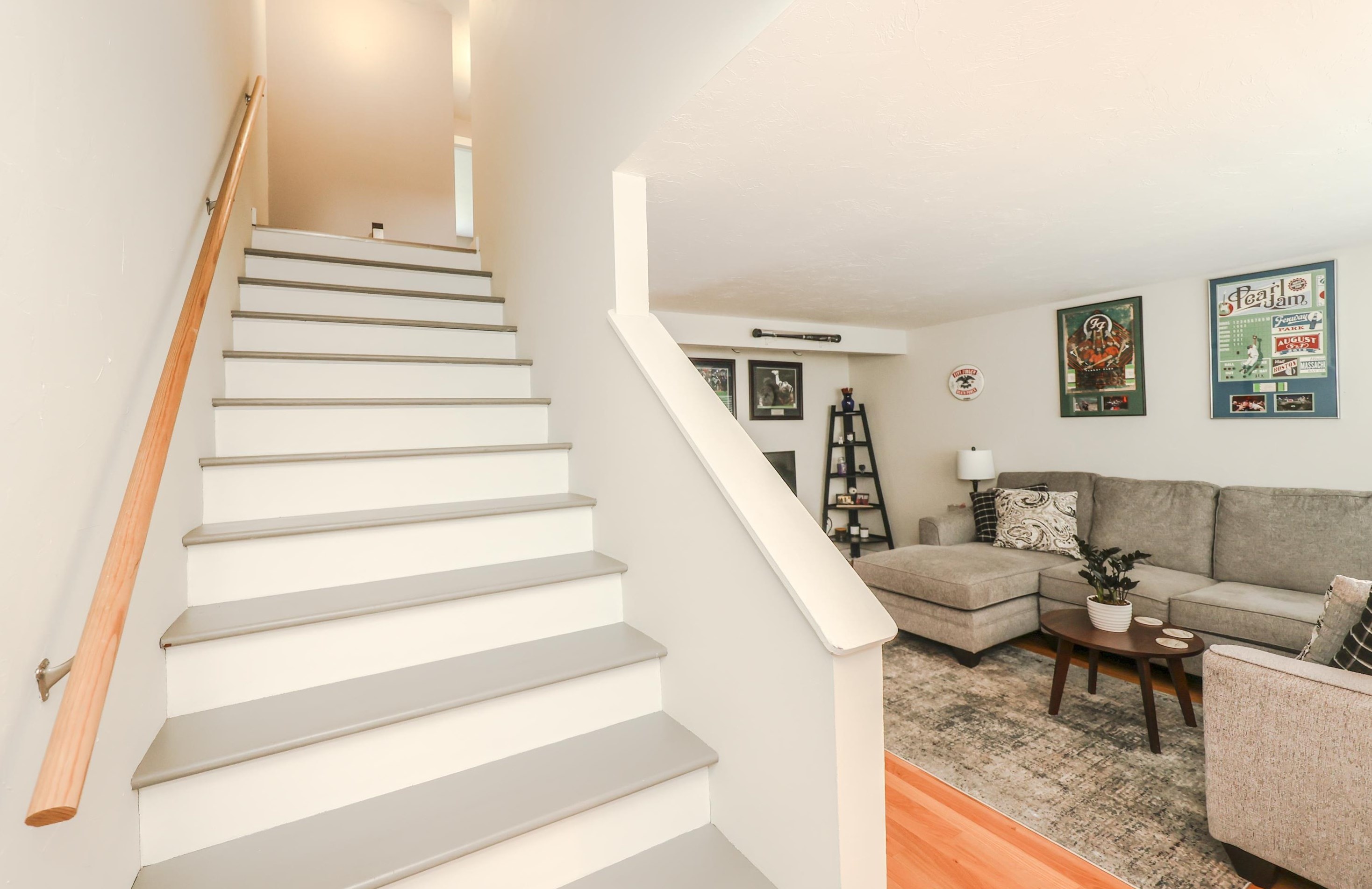 307 Cir Rd, Manchester NH 03103-3182 exterior