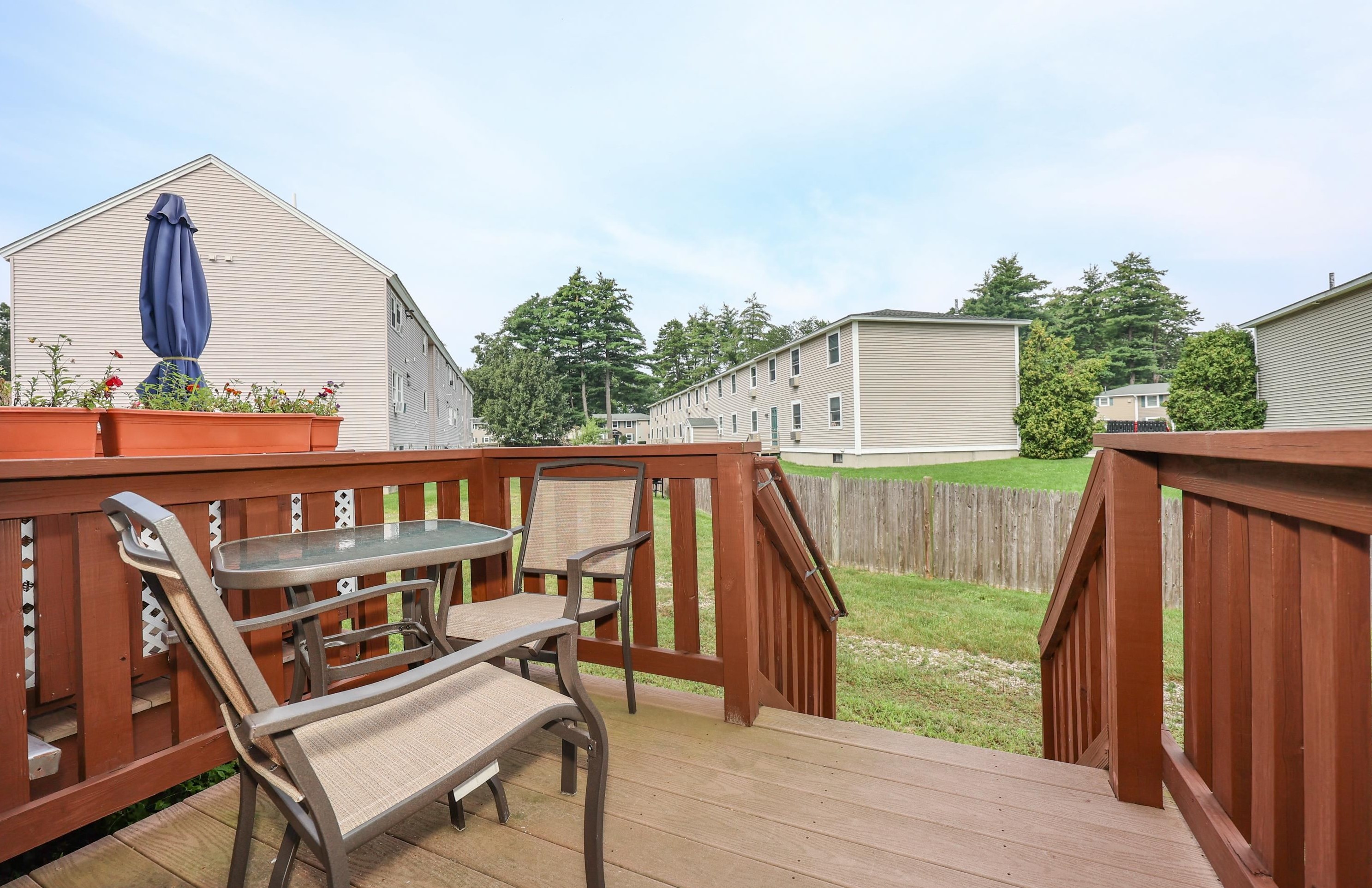 307 Cir Rd, Manchester NH 03103-3182 exterior