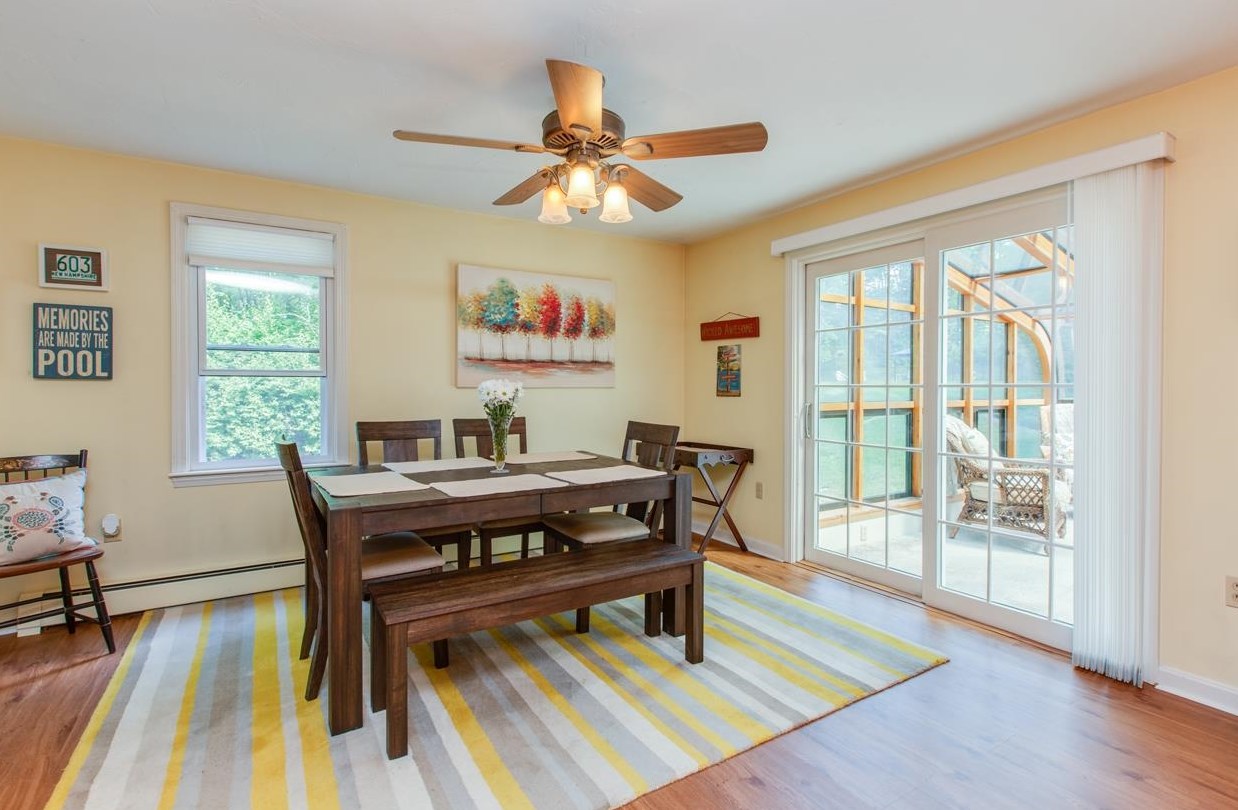 9 Jefferson Dr, Merrimack NH 03054-2416 exterior