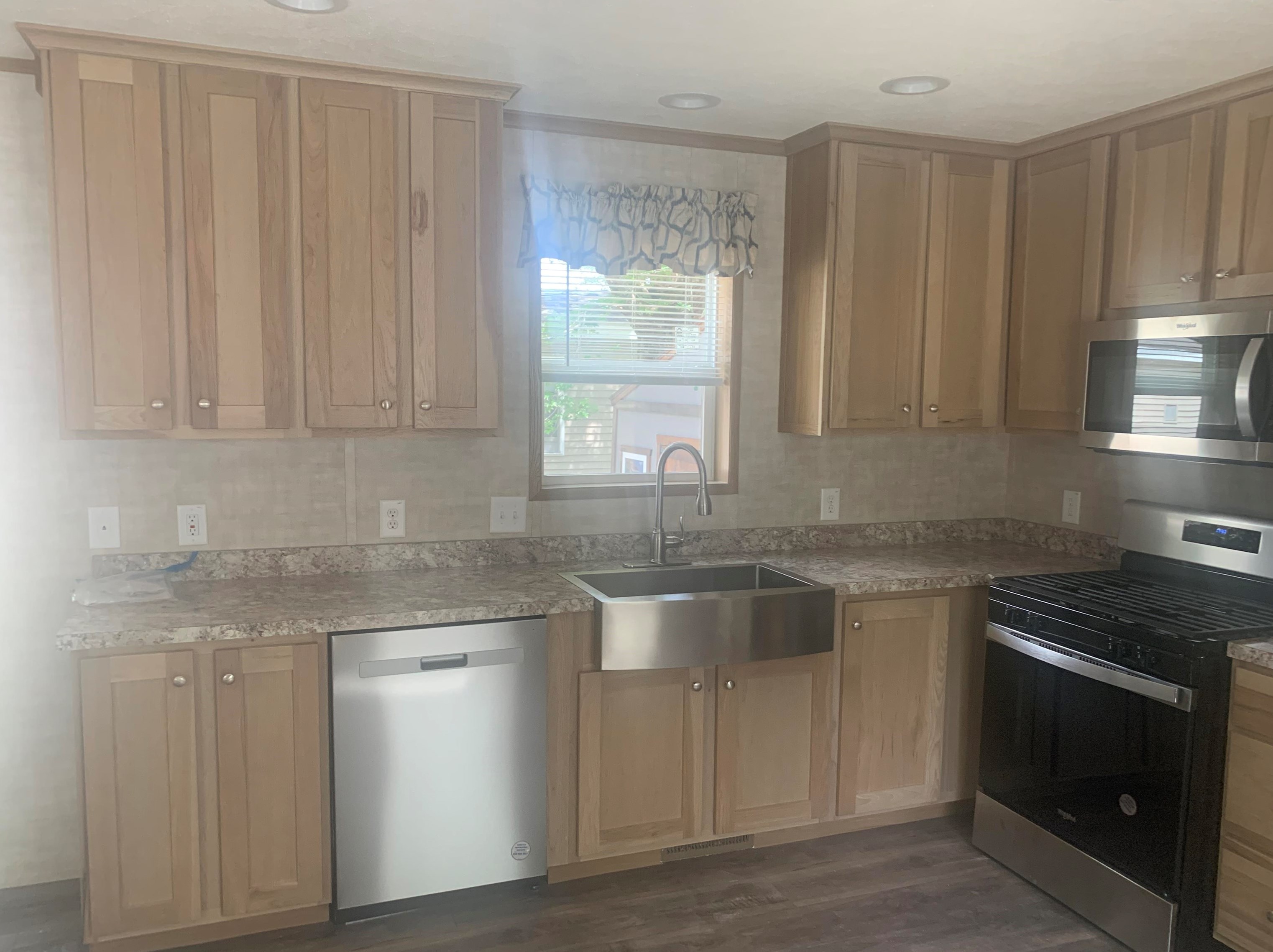 27 Crystal Springs Way, Somersworth, NH 03878