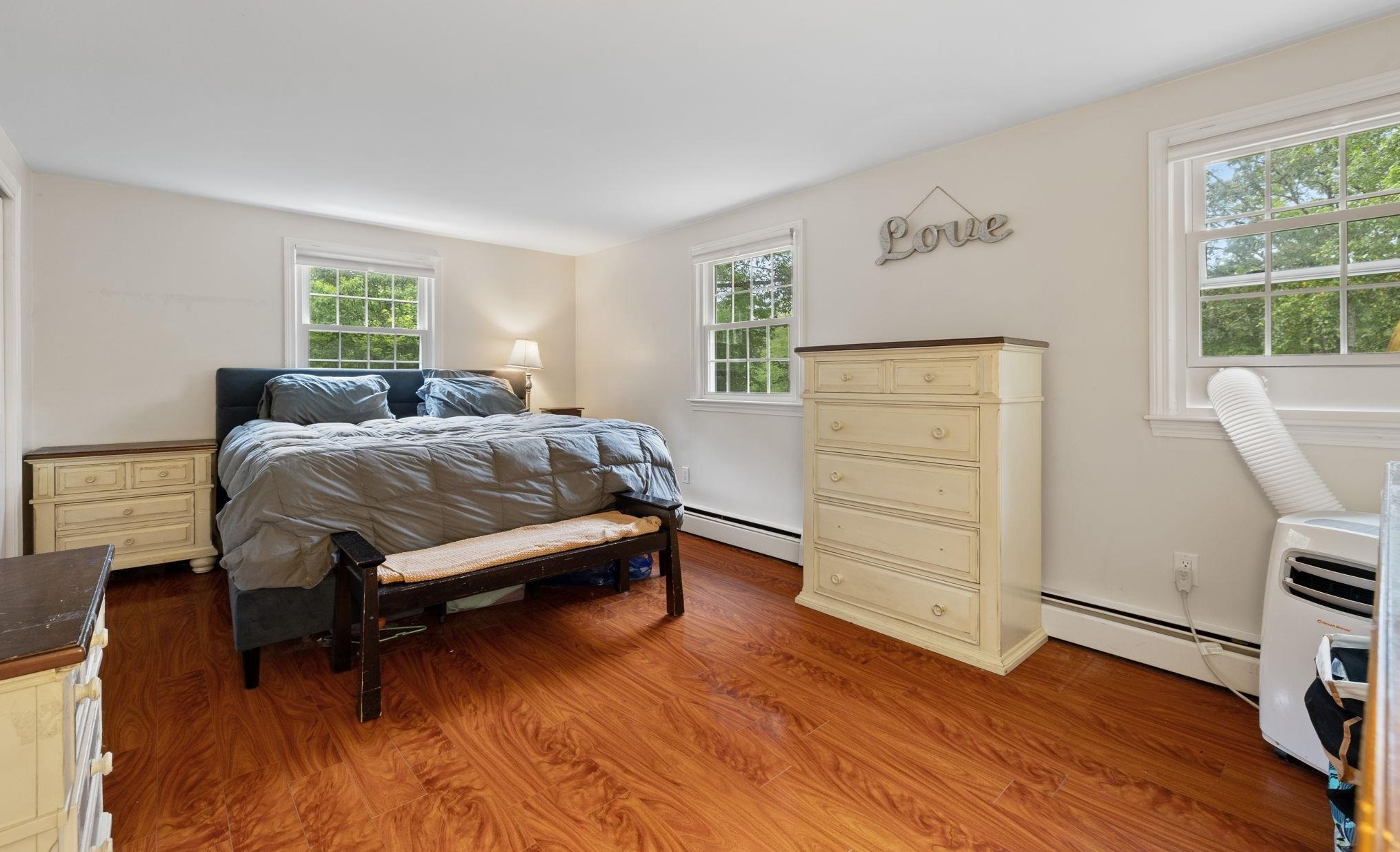 17 Green Meadow Ln, Manchester NH  03110-5546 exterior