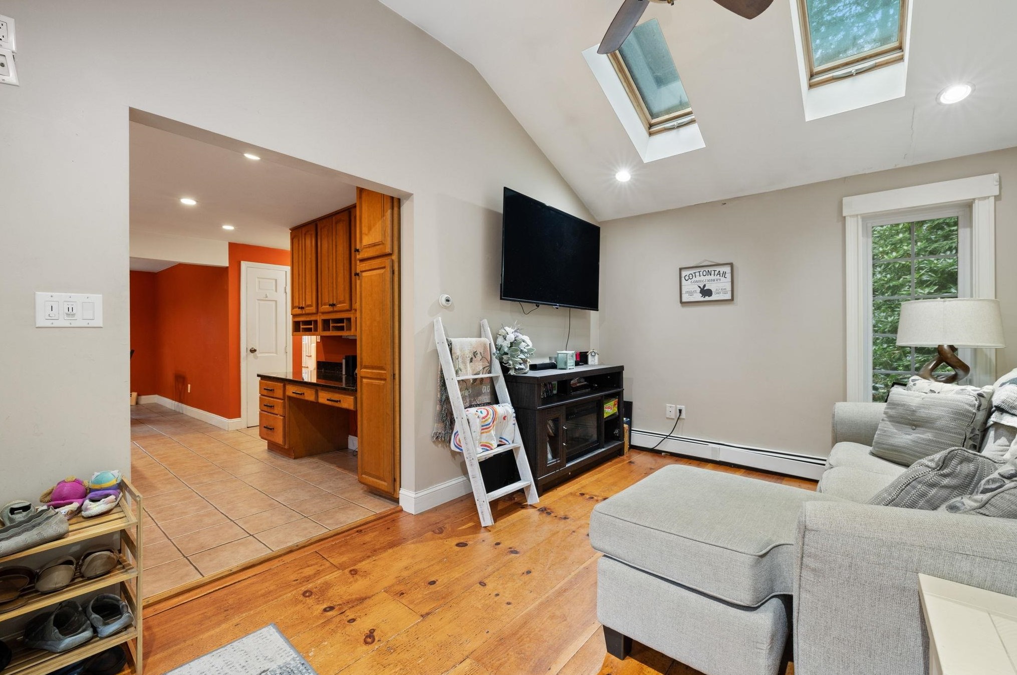 17 Green Meadow Ln, Manchester NH  03110-5546 exterior