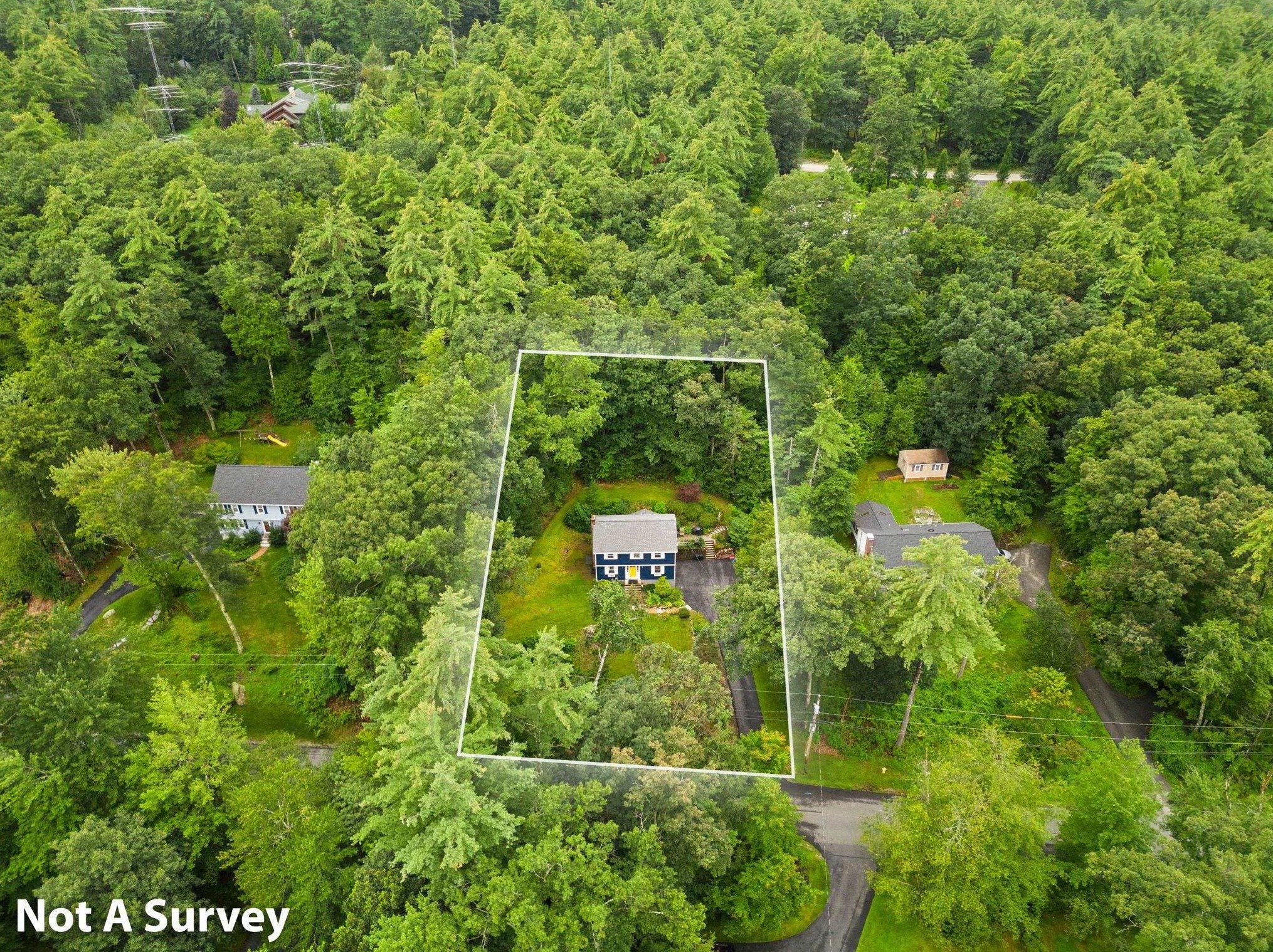 17 Green Meadow Ln, Manchester NH  03110-5546 exterior