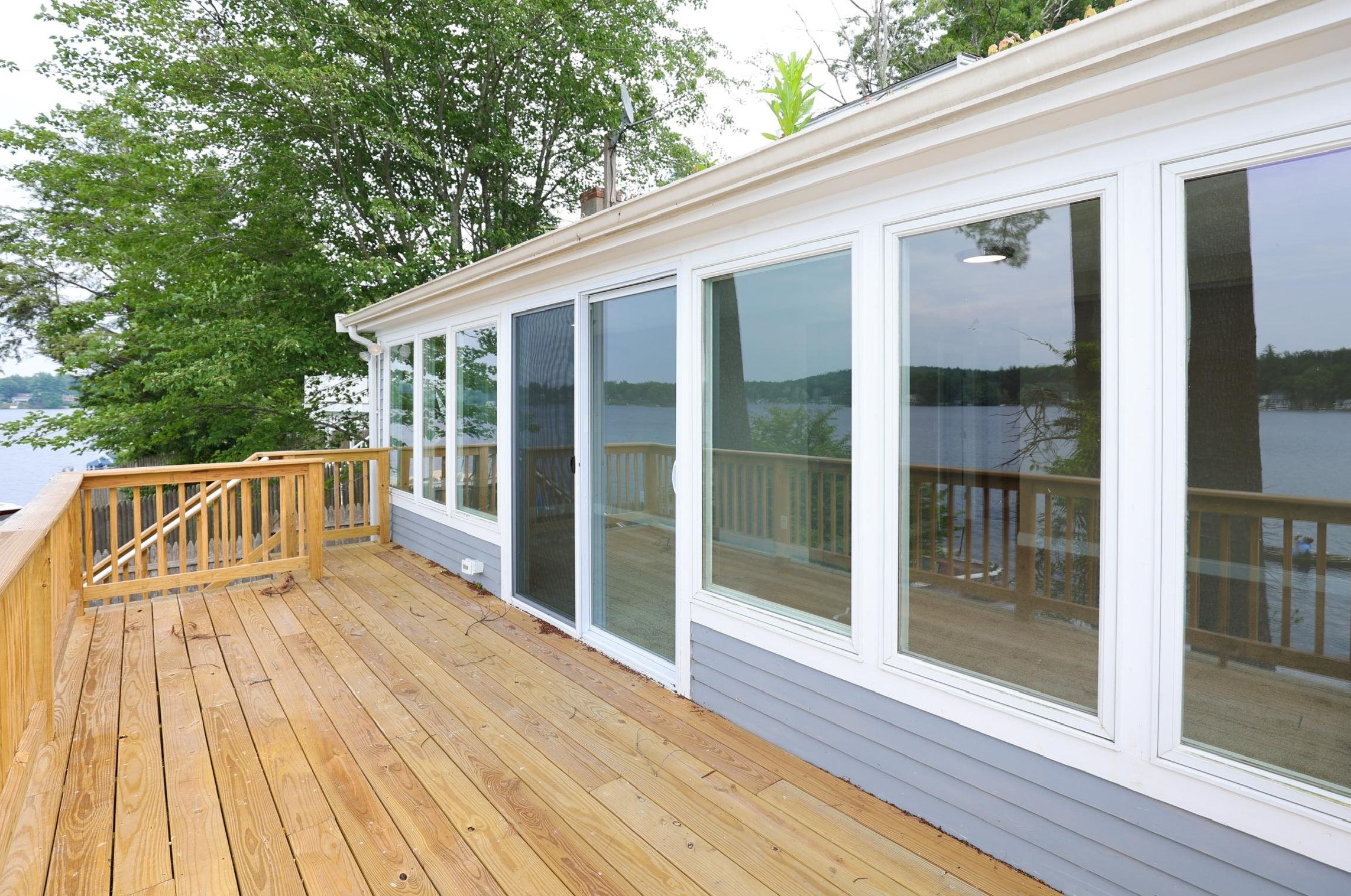 62 Shore Dr, Hampstead, NH 03841