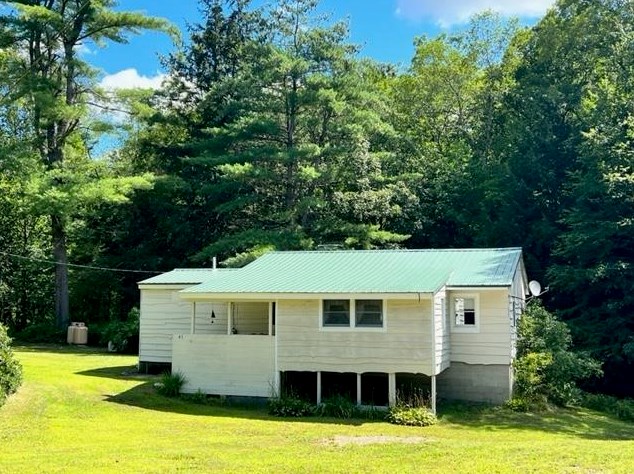 47 Scofield Mtn Rd, Winchester, NH 03470-2604