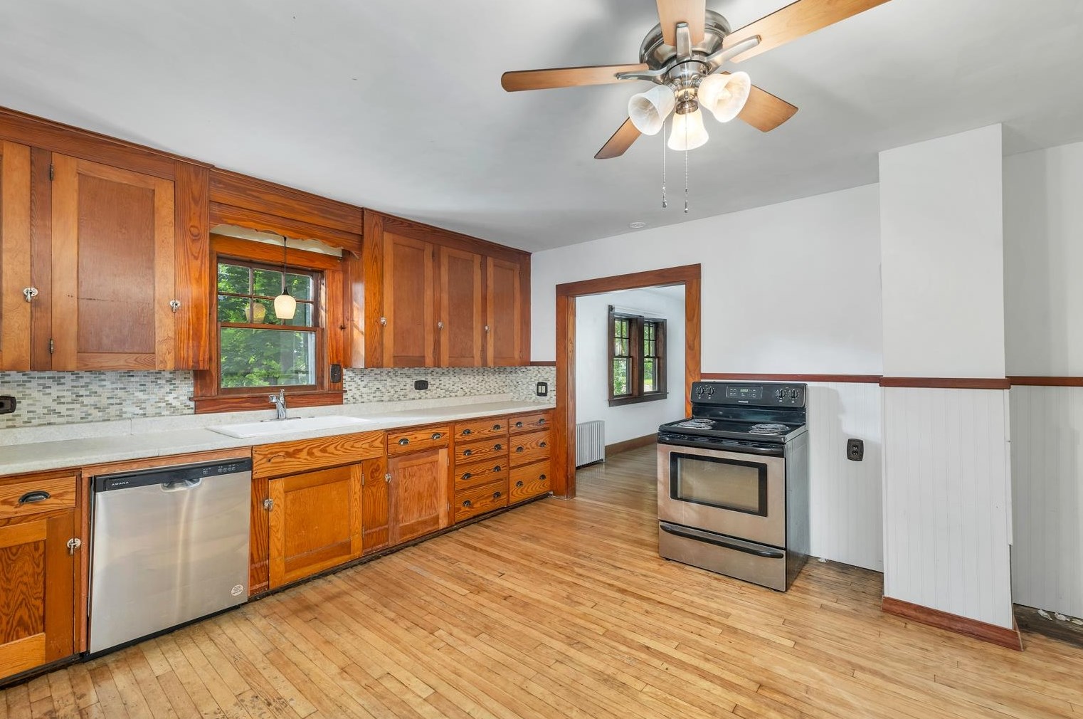 41 Pine St, Tuftonboro, NH 03894-4409