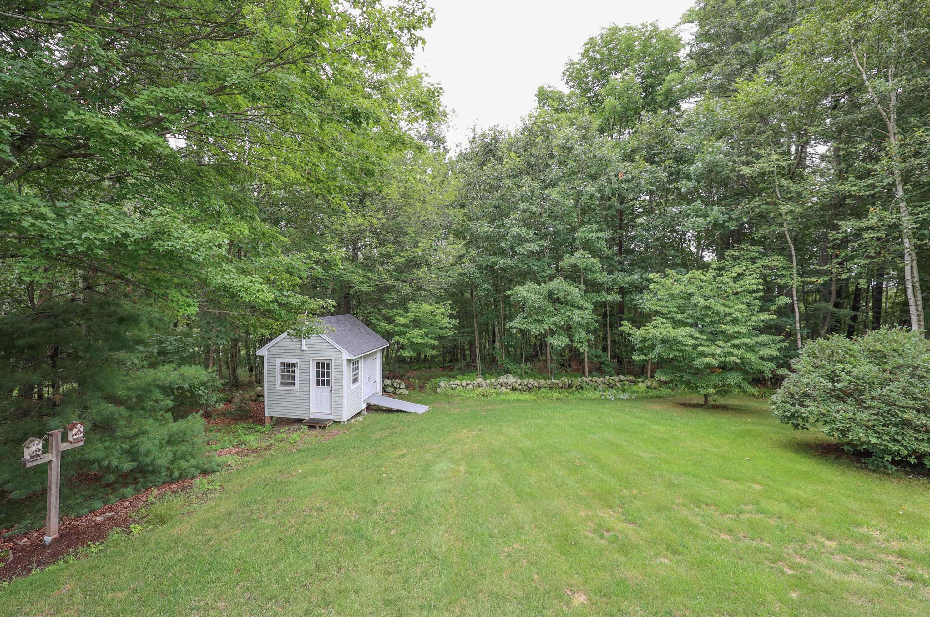 19 Proctor Rd, Manchester NH 03110-4723 exterior