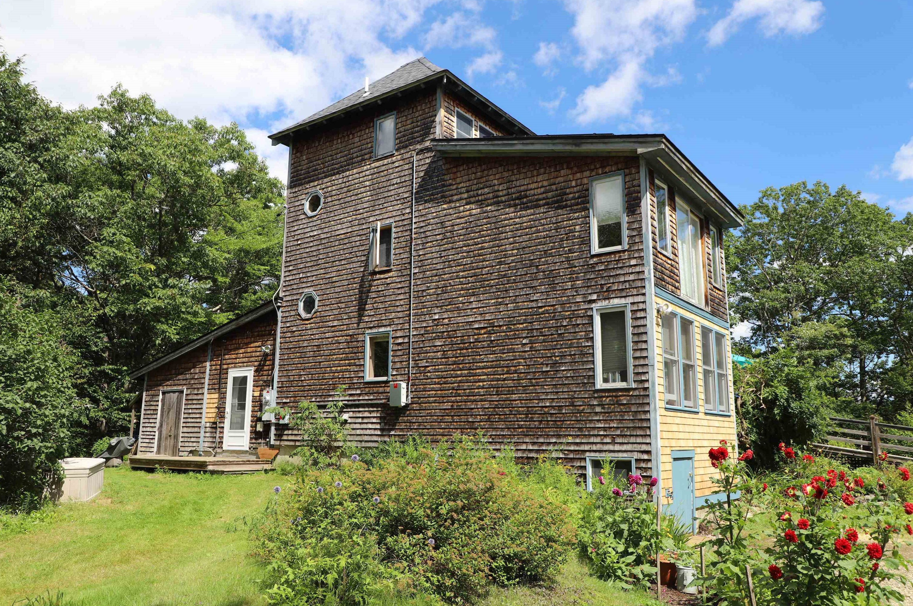 143 Nelson Rd, Harrisville, NH 03450-5405