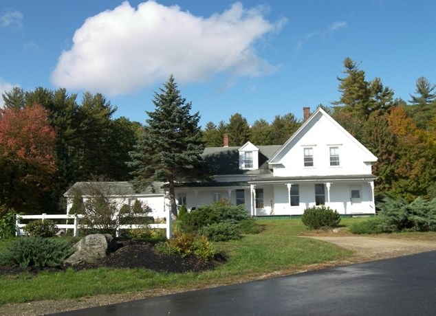 79-B Crescent St, Bridgewater NH  03264-3305 exterior
