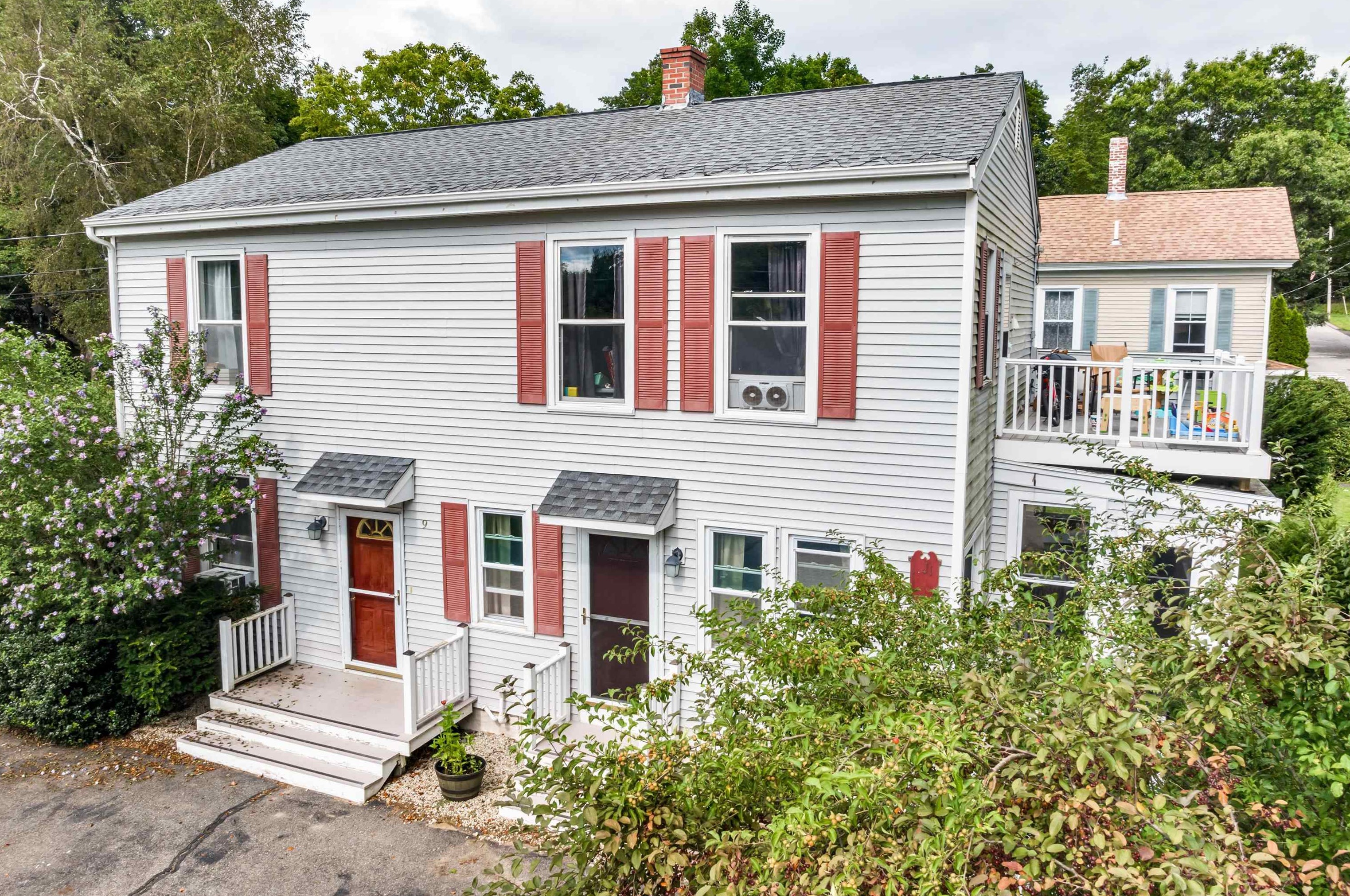 11 Depot St, Newfields, NH 03856-8321