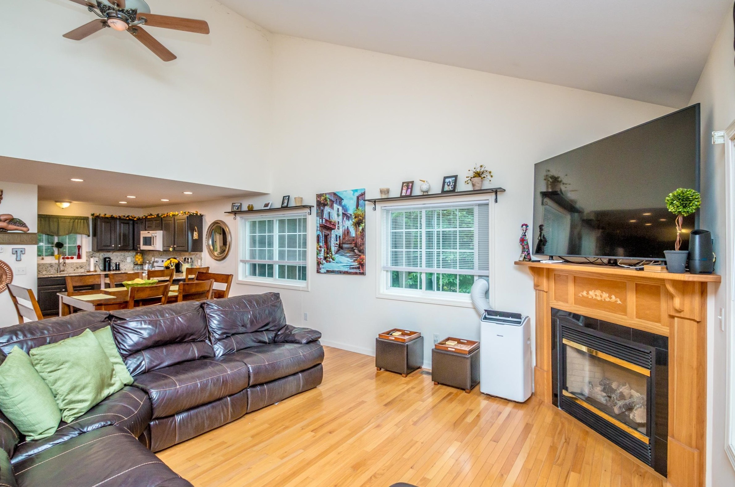 36 Murray Ln, Albany, NH 03818-4404