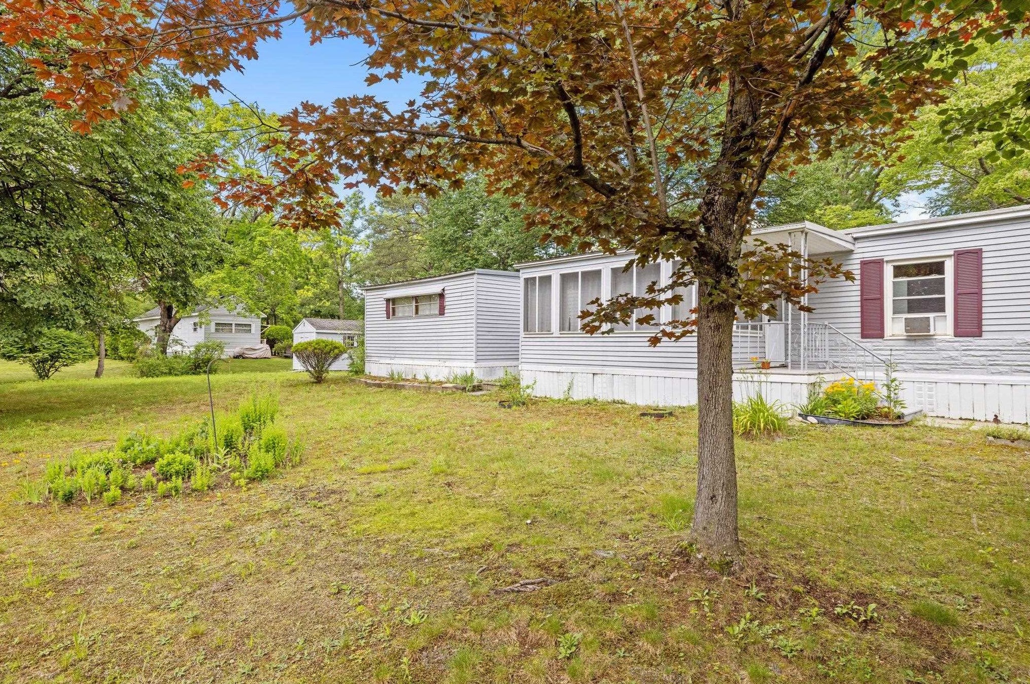 16 Juniper Ln, Concord, NH 03301
