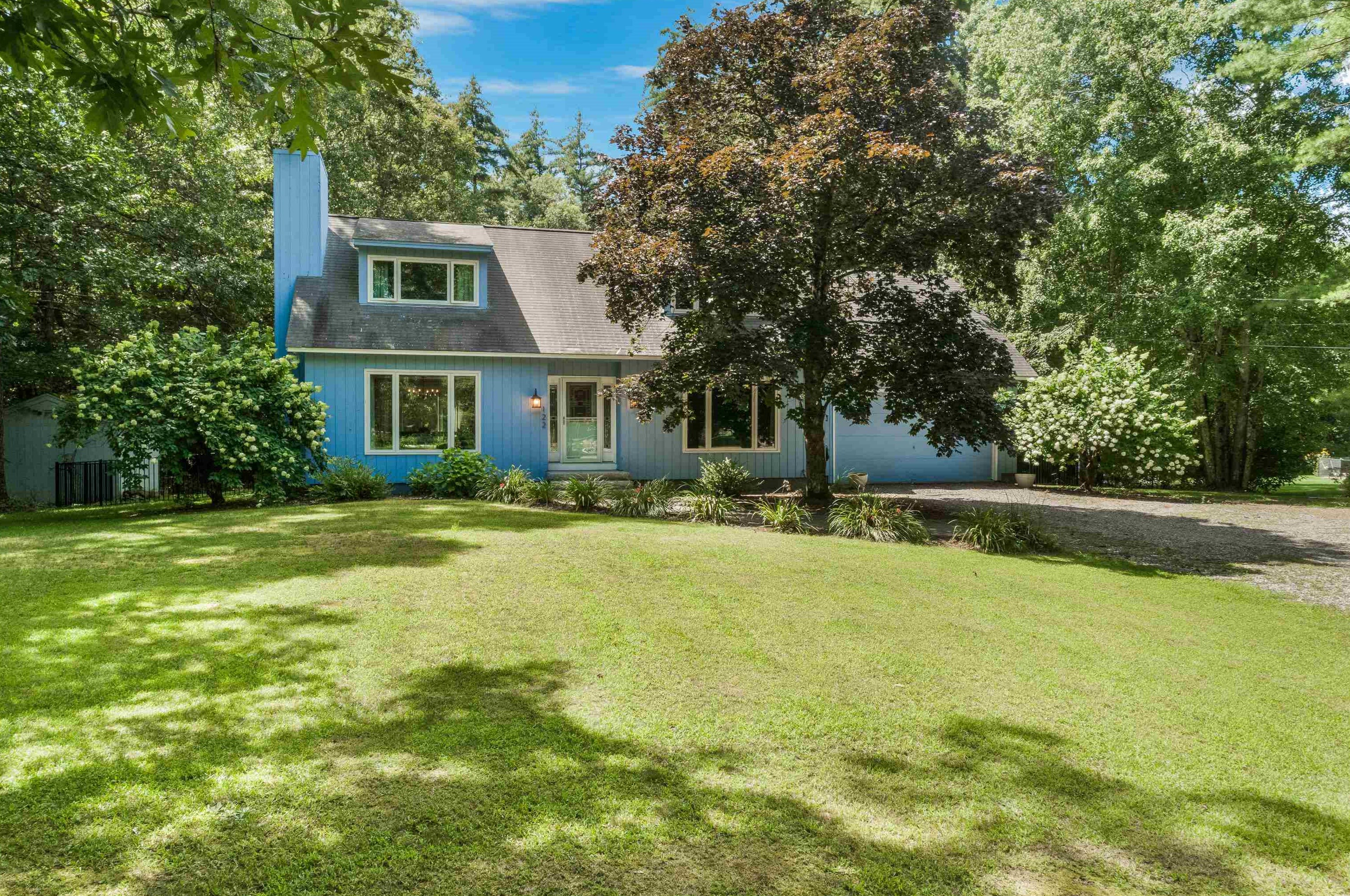 122 Bedford Rd, Merrimack, NH 03054 exterior