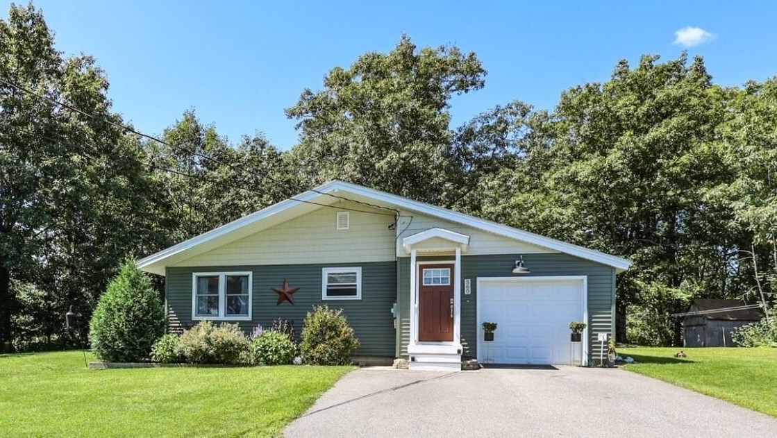 360 Calef Hill Rd, Tilton, NH 03276