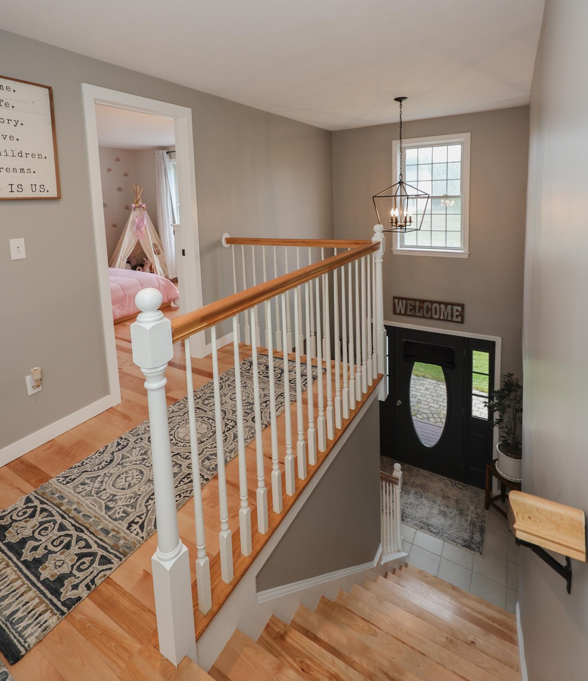 88 Brenton St, Hudson NH  03052-1070 exterior