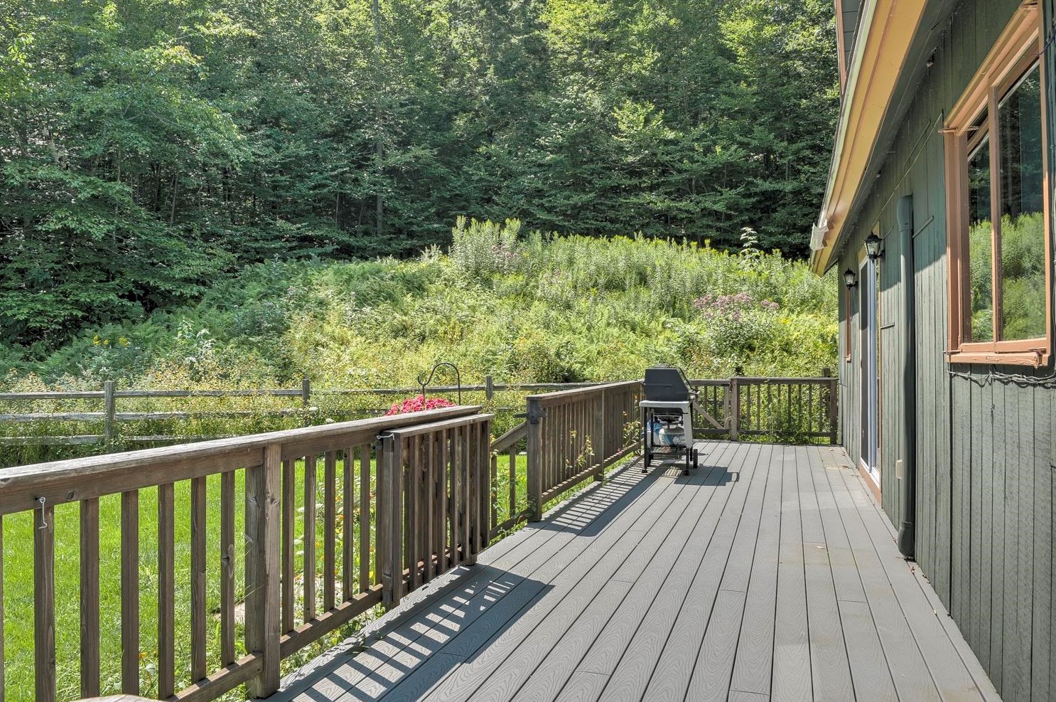 77 Nelson Rd, Harrisville NH  03450-5405 exterior