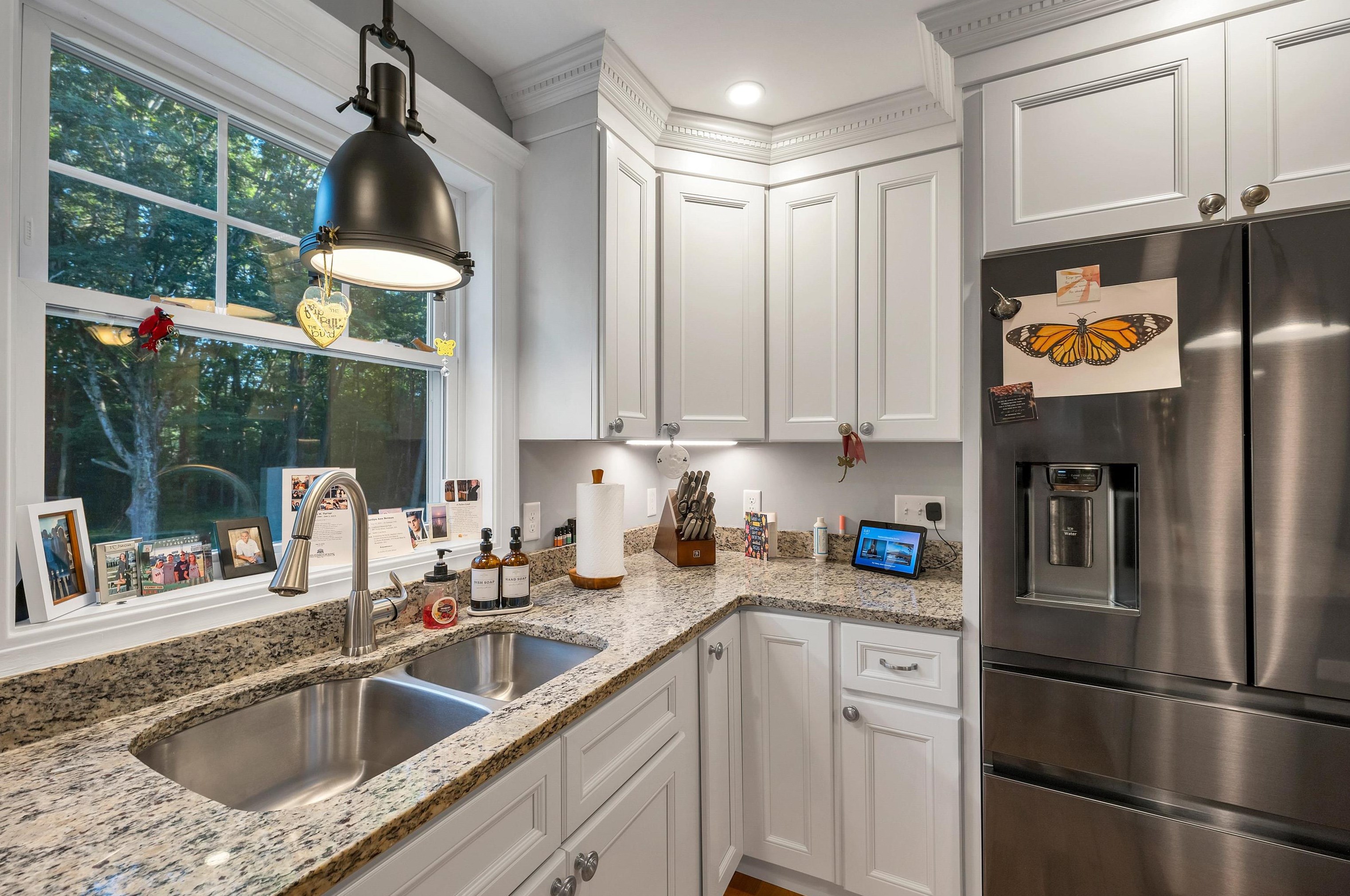 227 Ash Swamp Rd, Newmarket NH 03857-2073 exterior