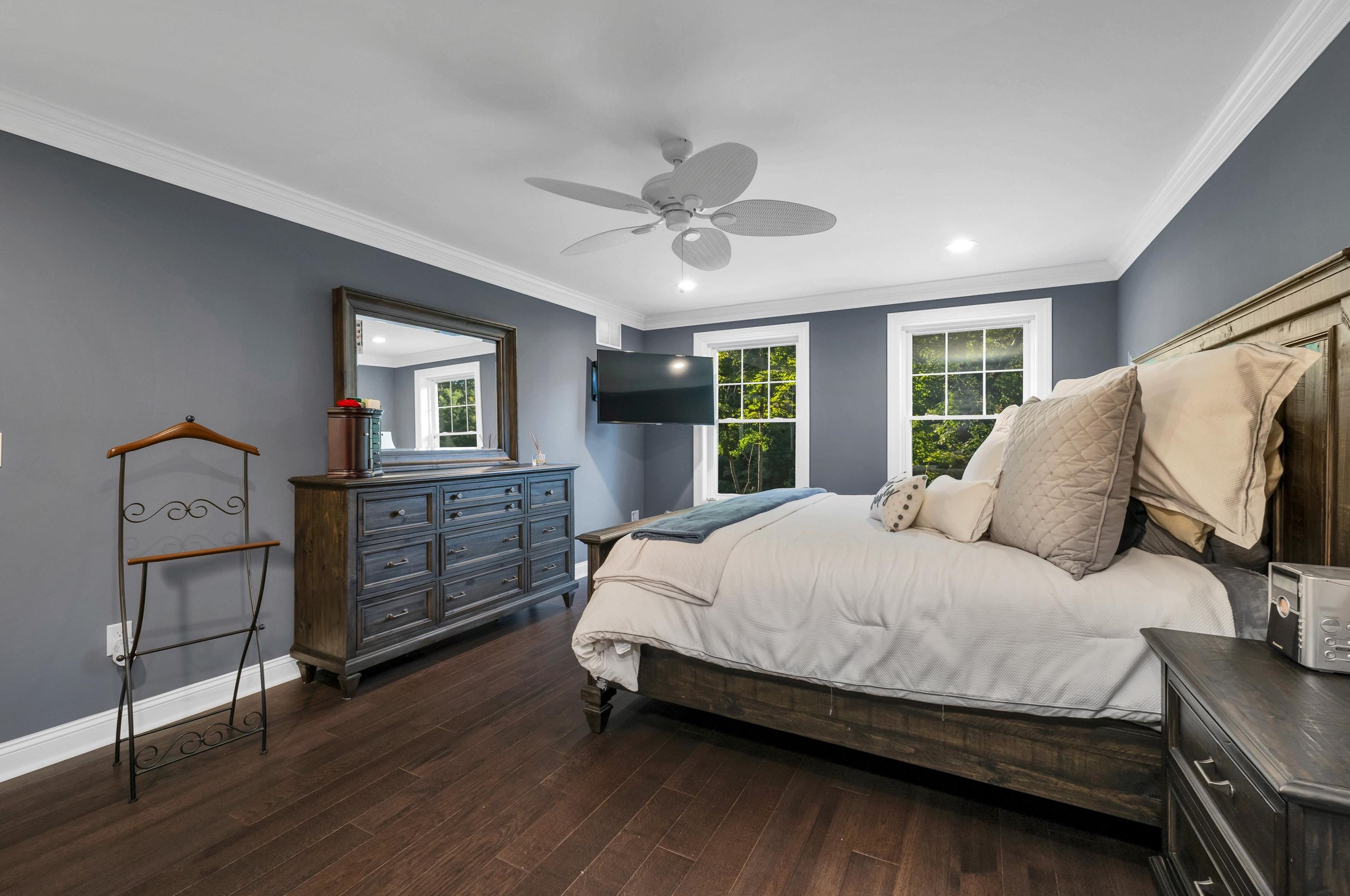 227 Ash Swamp Rd, Newmarket NH 03857-2073 exterior