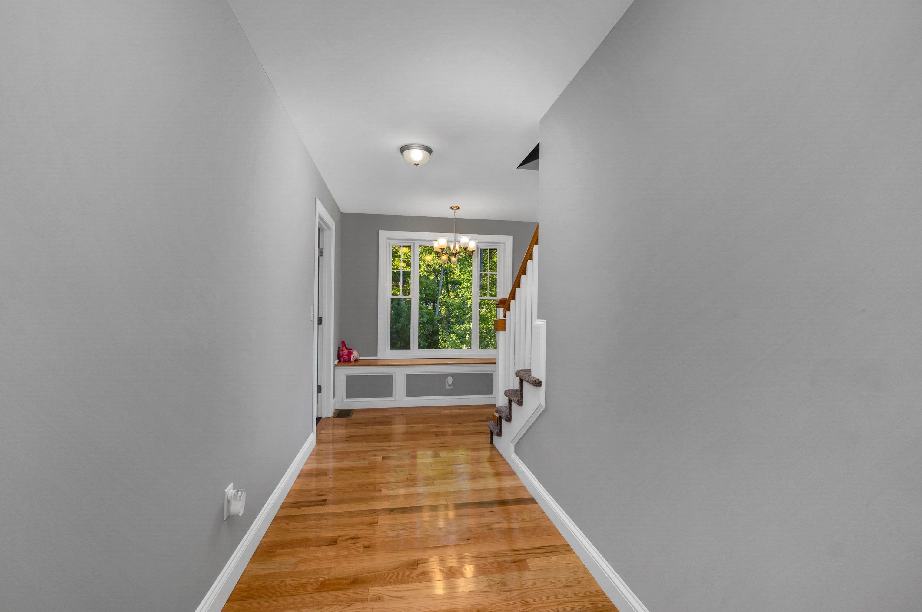 227 Ash Swamp Rd, Newmarket NH 03857-2073 exterior