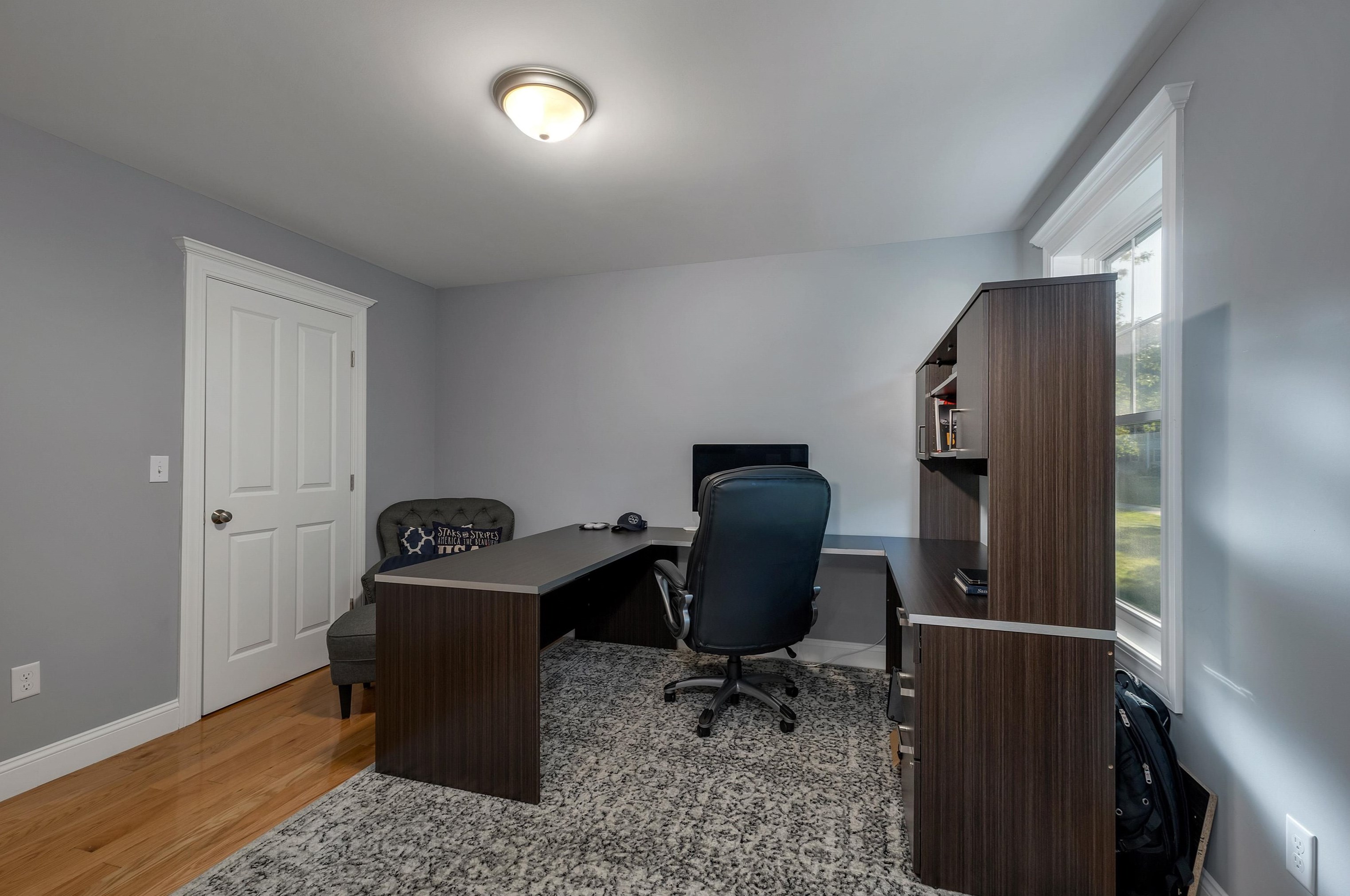 227 Ash Swamp Rd, Newmarket NH 03857-2073 exterior