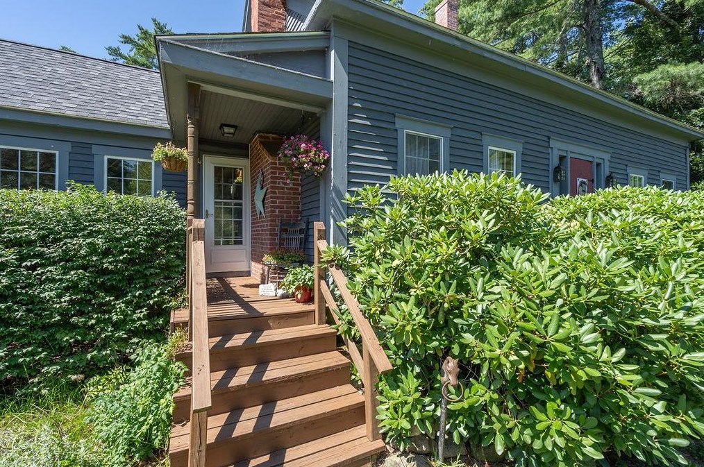 274 Stage Rd, Nottingham, NH 03290