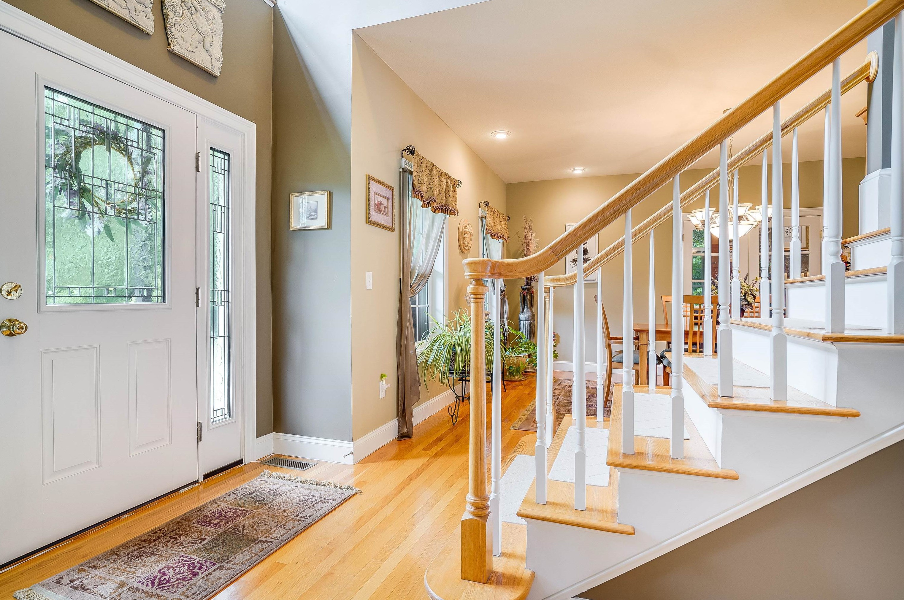 573 Bedford Rd, New Boston, NH 03070